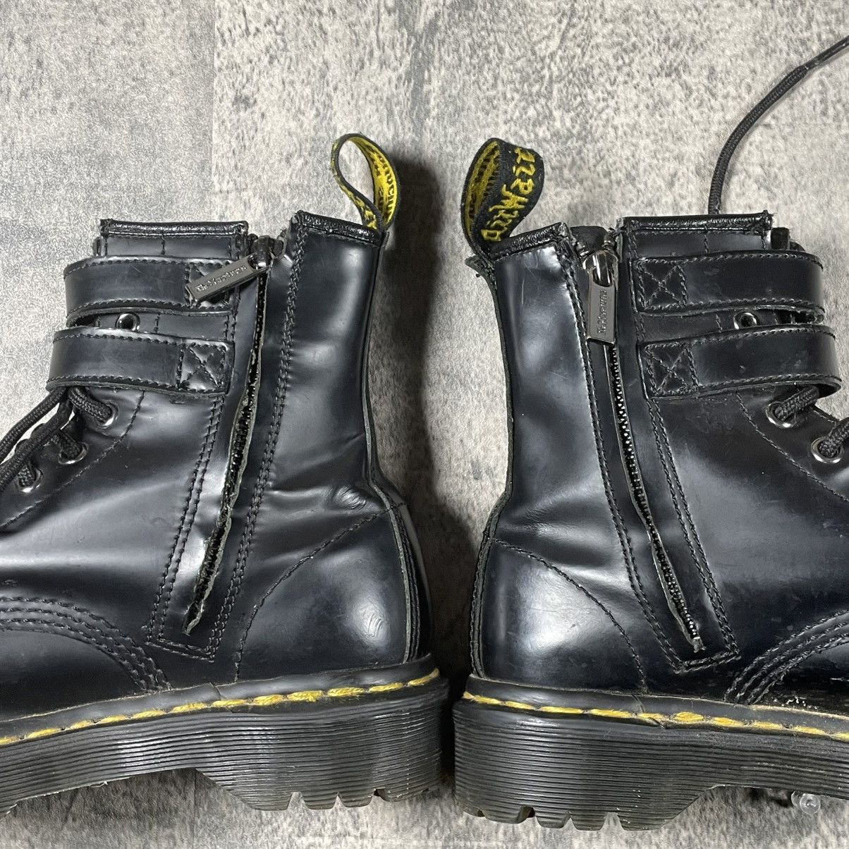 Dr. Martens Dr. Martin 1460 Alt duel Buccal Boots Size US 6 / EU 39 - 9 Thumbnail