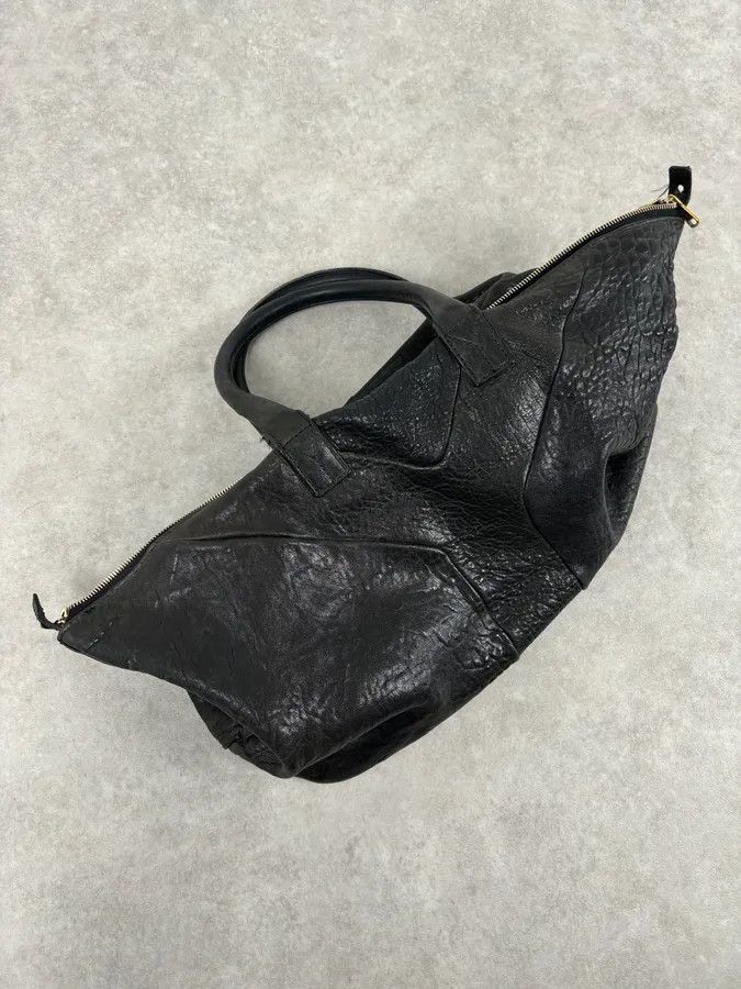 Yves Saint Laurent Yves Saint Laurent Grey Brut Leather Handle Bag Size ONE SIZE - 7 Thumbnail