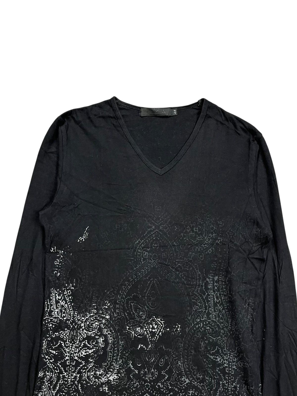 GOSTAR DE FUGA 2000s Fuga - Vkei Style Paisley Vneck LS Size US M / EU 48-50 / 2 - 5 Thumbnail