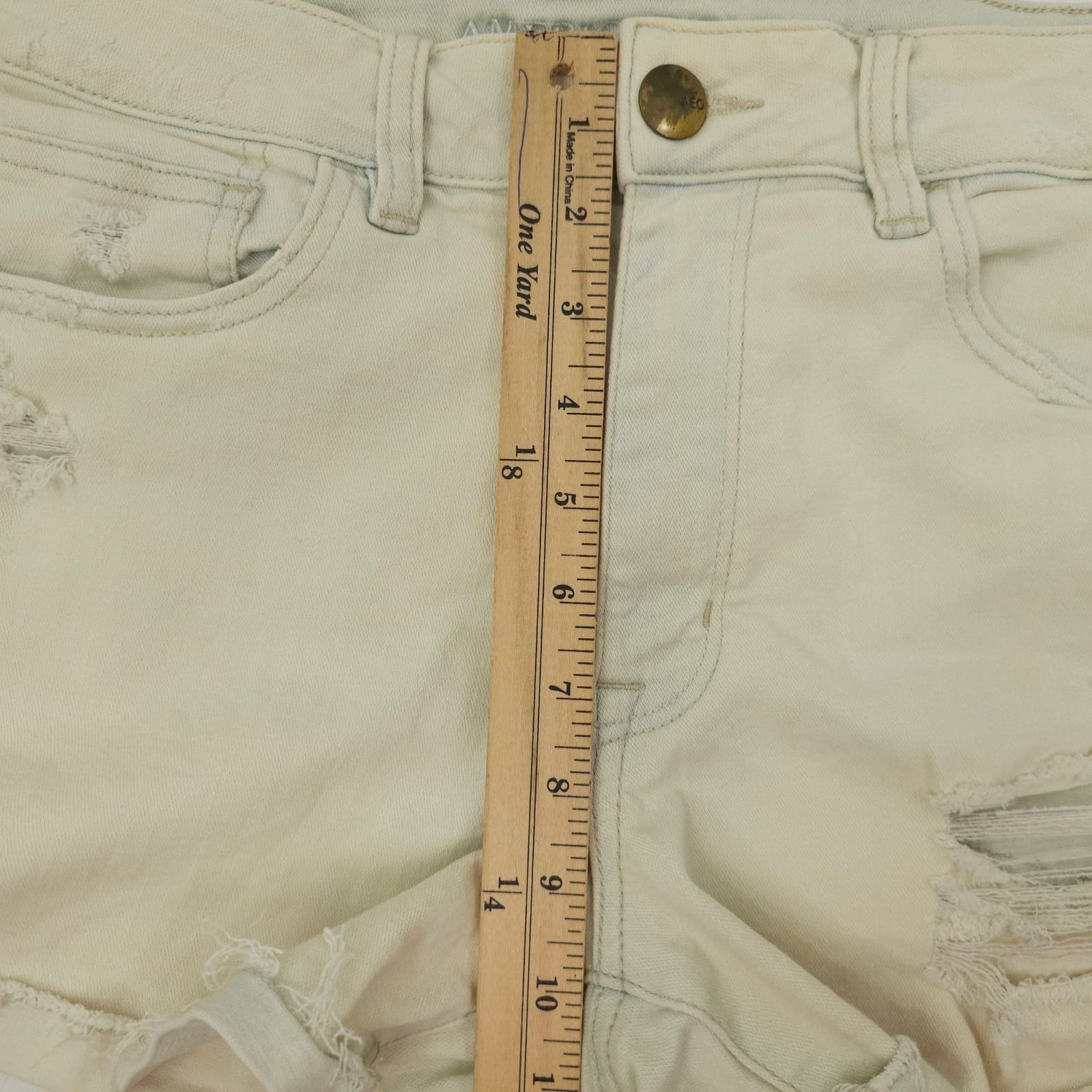 American Eagle Outfitters American Eagle Super Stretch Hi-Rise Shortie 12 Bleached Size 34" / US 12 / IT 48 - 4 Thumbnail