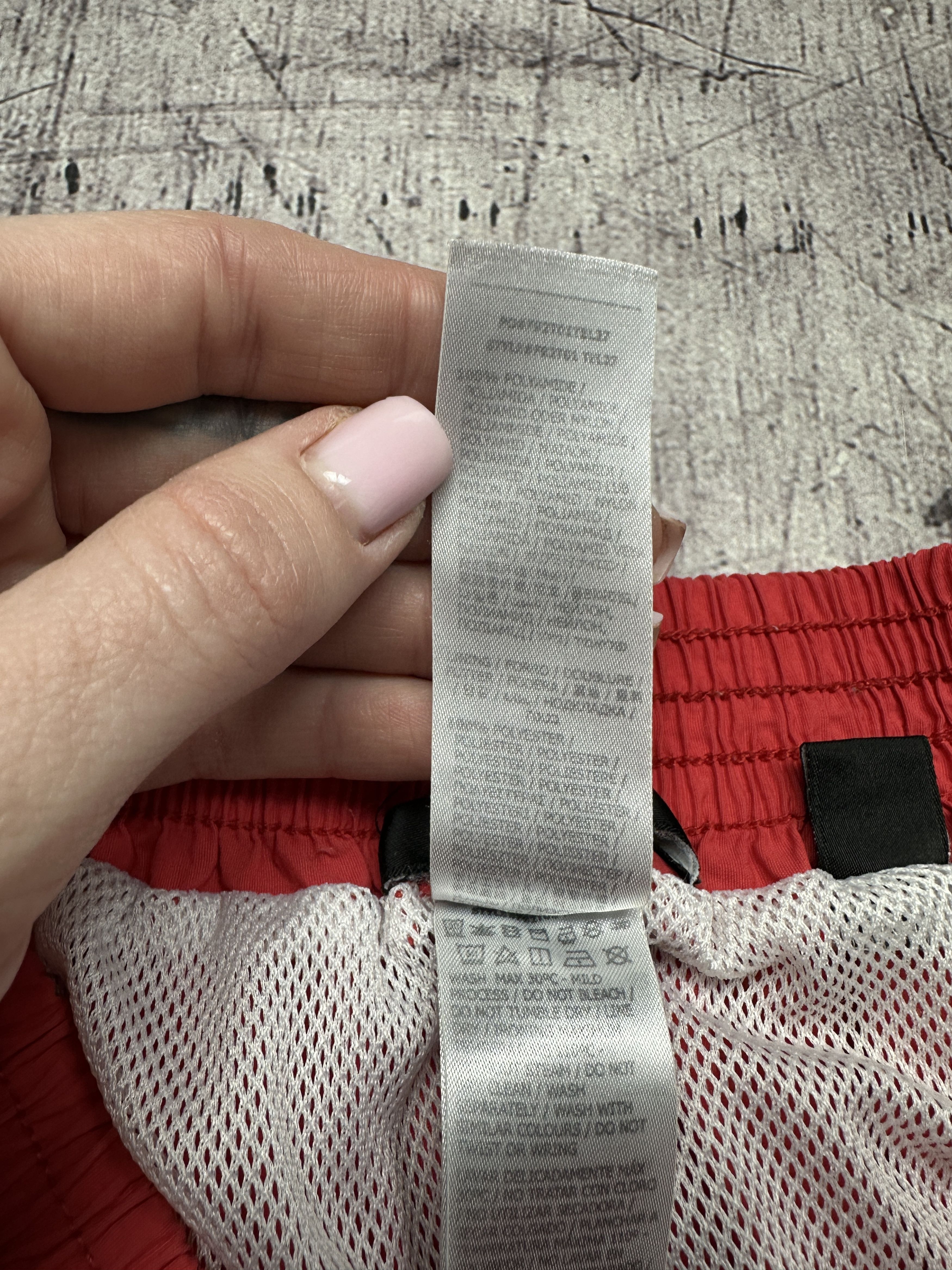 Guess Guess Mens Nylon Shorts Size US 30 / EU 46 - 8 Thumbnail