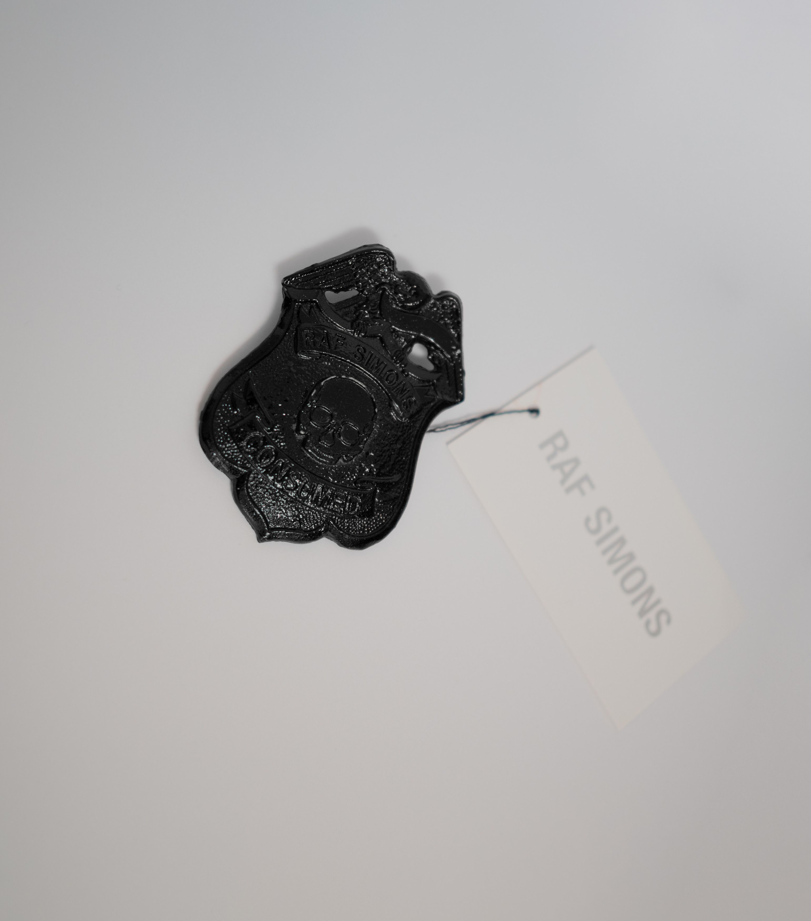 Raf Simons police badge brooch [ss03] Size ONE SIZE - 2 Thumbnail