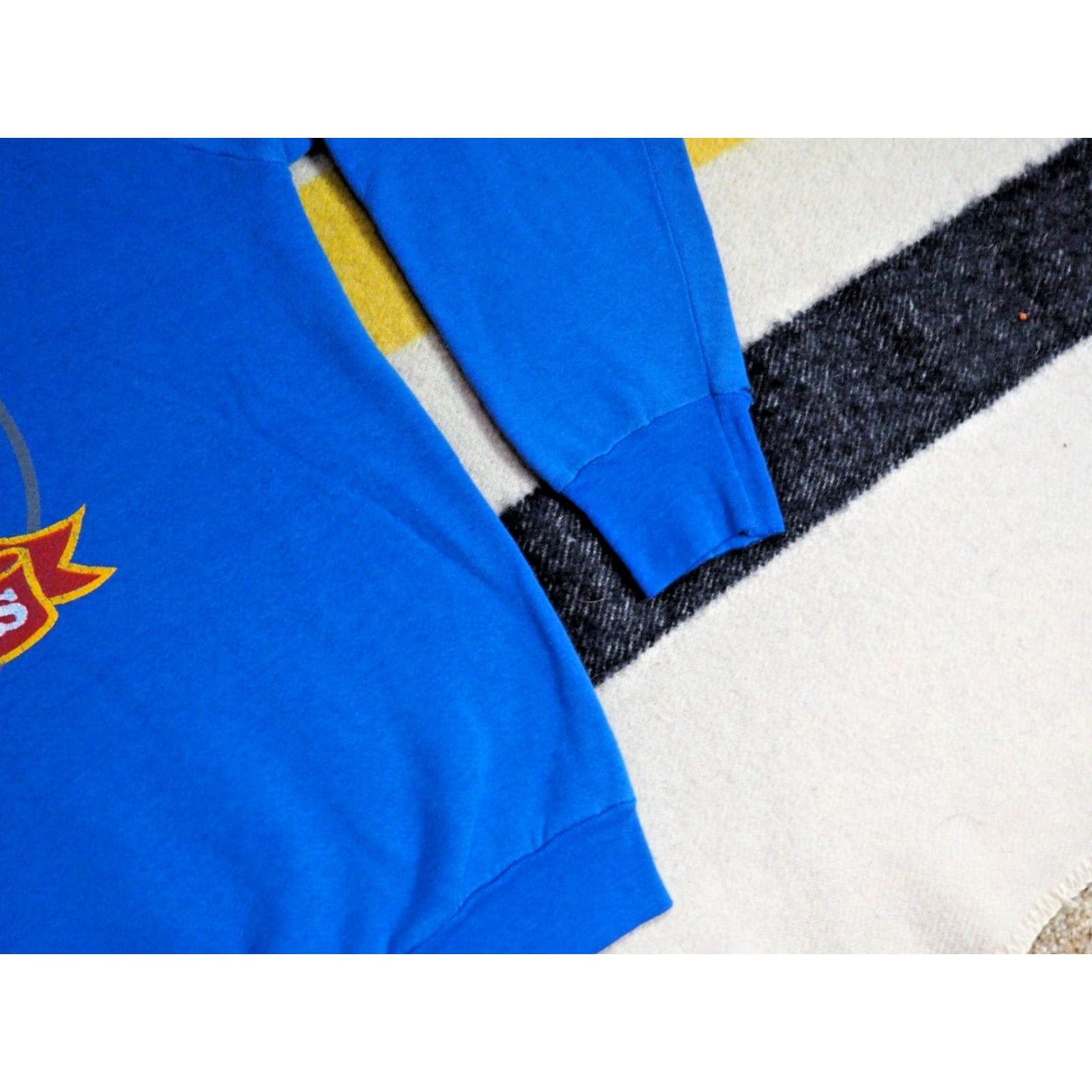 Fruit Of The Loom VINTAGE Fruit of the Loom Pullover Sweatshirt M Blue 90s Cash? Logo? 80s 90s GIORGIO Beverly Hills Fade USA Size US M / EU 48-50 / 2 - 5 Thumbnail
