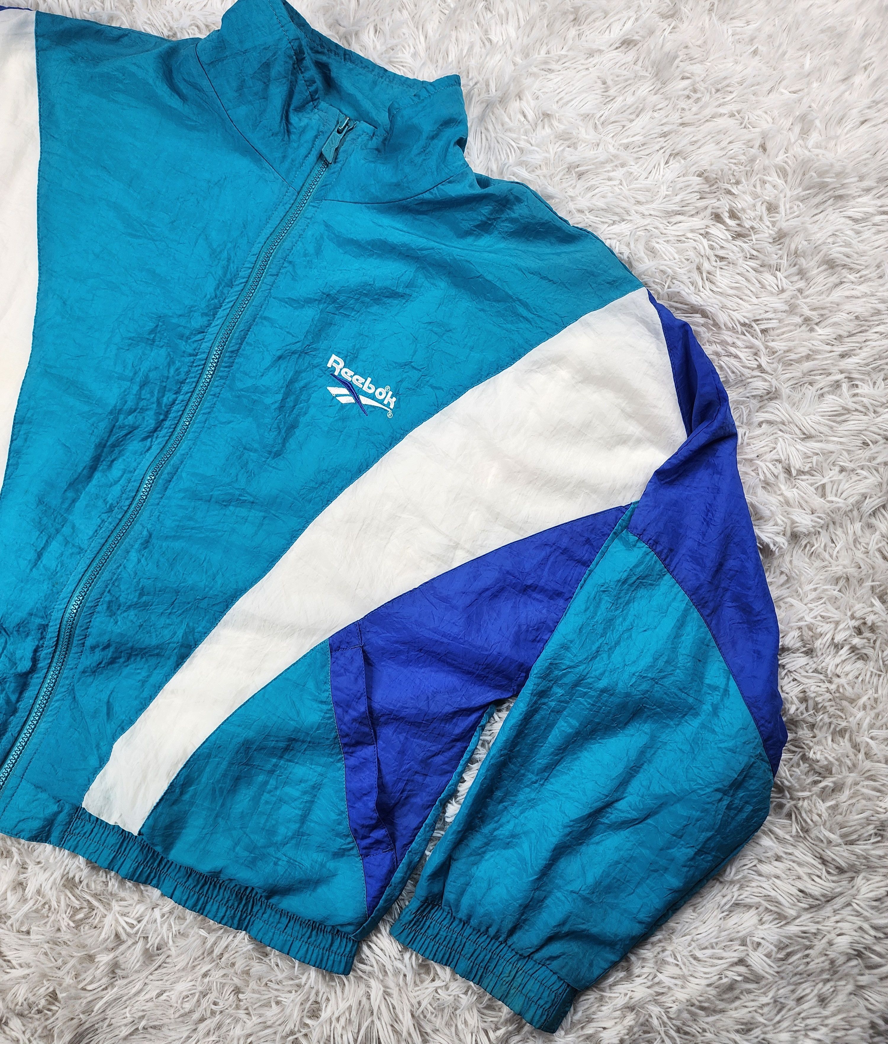 Reebok Vintage 90's Reebok full zipper windbreaker jacket Size US L / EU 52-54 / 3 - 2 Thumbnail