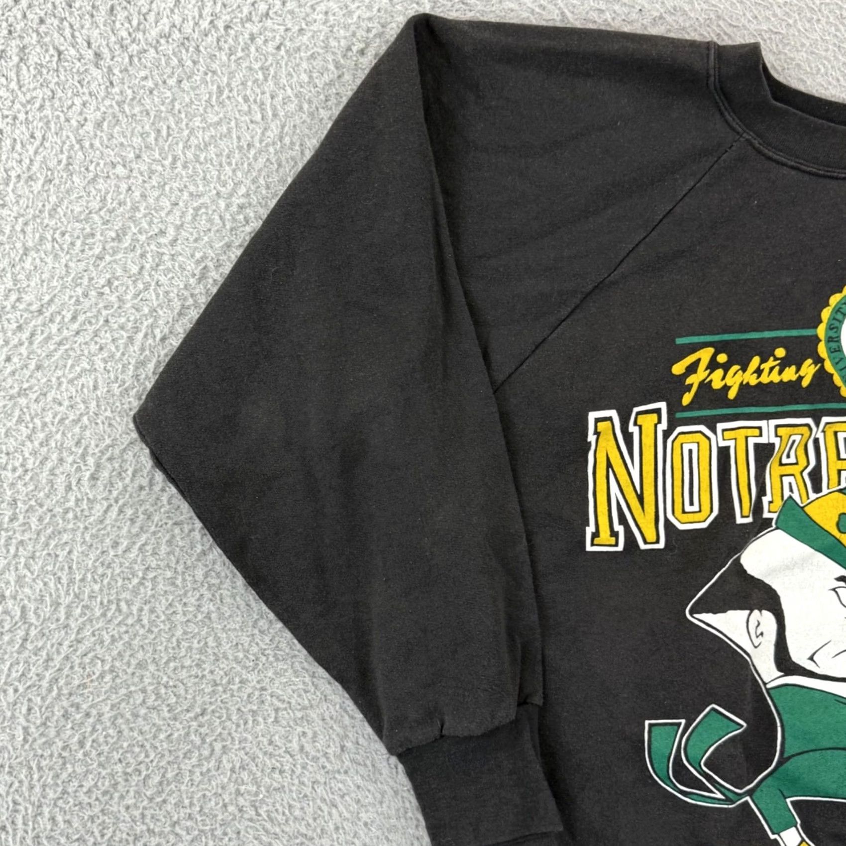 Vintage VINTAGE Notre Dame Sweatshirt Mens Large Black 80s Raglan Sport College Pullover Size US L / EU 52-54 / 3 - 4 Thumbnail