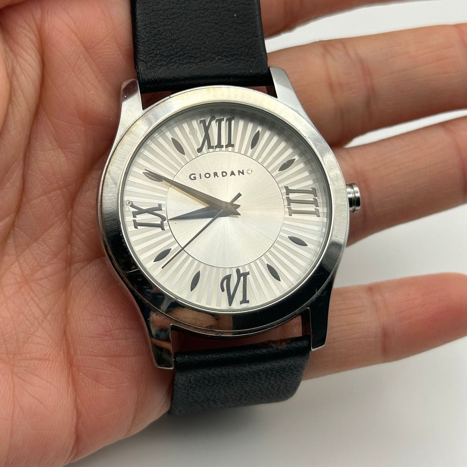 Giordano Giordano Silver Tone Black Leather Unisex Analog Watch Size ONE SIZE - 7 Thumbnail