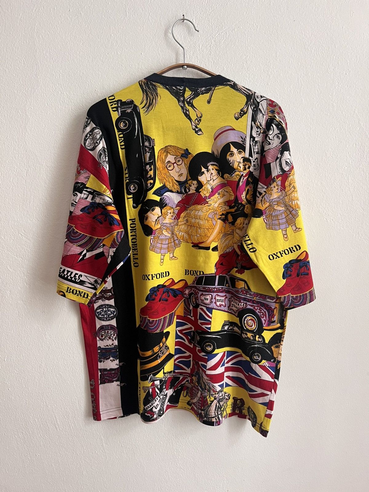 Versace Vintage Versace British Themed T-shirt The Beatles Size US L / EU 52-54 / 3 - 4 Thumbnail