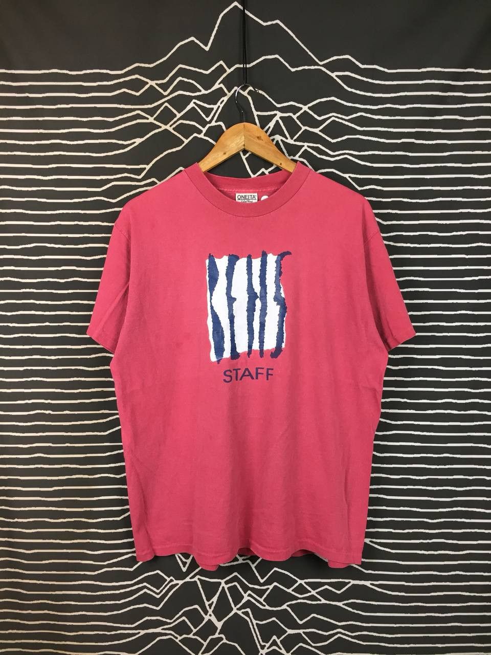 Vintage Vtg 90s BEHS Staff Attitude Is Everything Single Stitch Tee Size US L / EU 52-54 / 3 - 2 Thumbnail