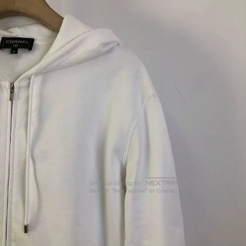 Chanel Chanel White graffiti sweatshirt jacket Size M / US 6-8 / IT 42-44 - 4 Thumbnail