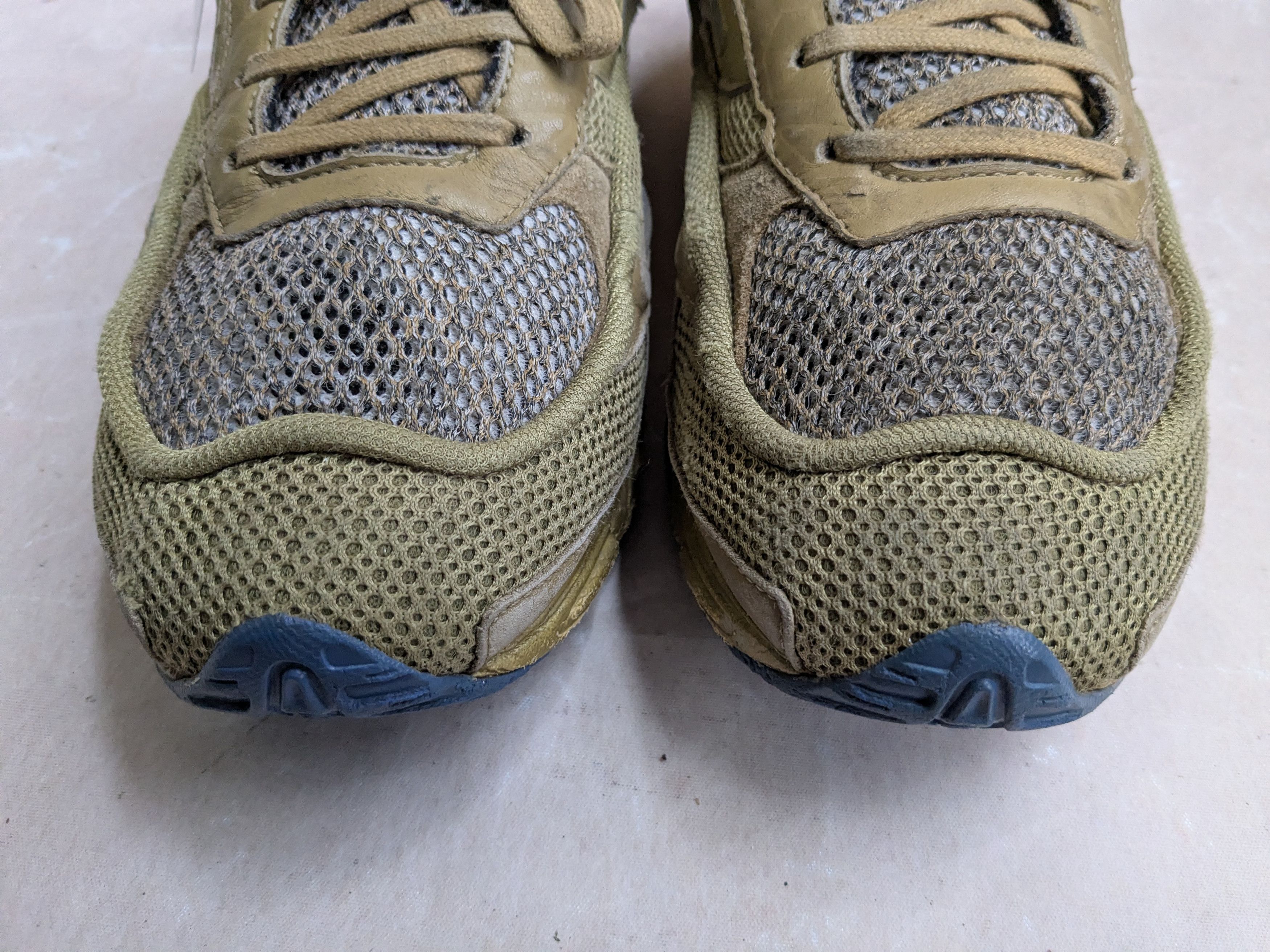 Adidas × Raf Simons Adidas Raf Simons Ozweego 2 Gold 11 Sneakers Size US 11 / EU 44 - 5 Thumbnail