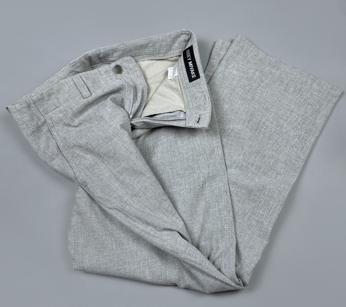Issey Miyake Men’s AW91 ISSEY MIYAKE Seersucker Striped Grey Pants Size 3 Size US 30 / EU 46 - 1 Thumbnail
