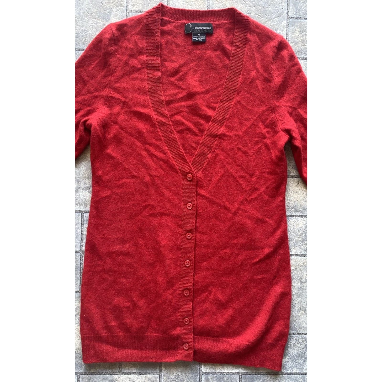 Bloomingdale's VINTAGE C by Bloomingdale's XS Women's 100% Cashmere Red Seven Button Cardigan Size XS / US 0-2 / IT 36-38 - 4 Thumbnail