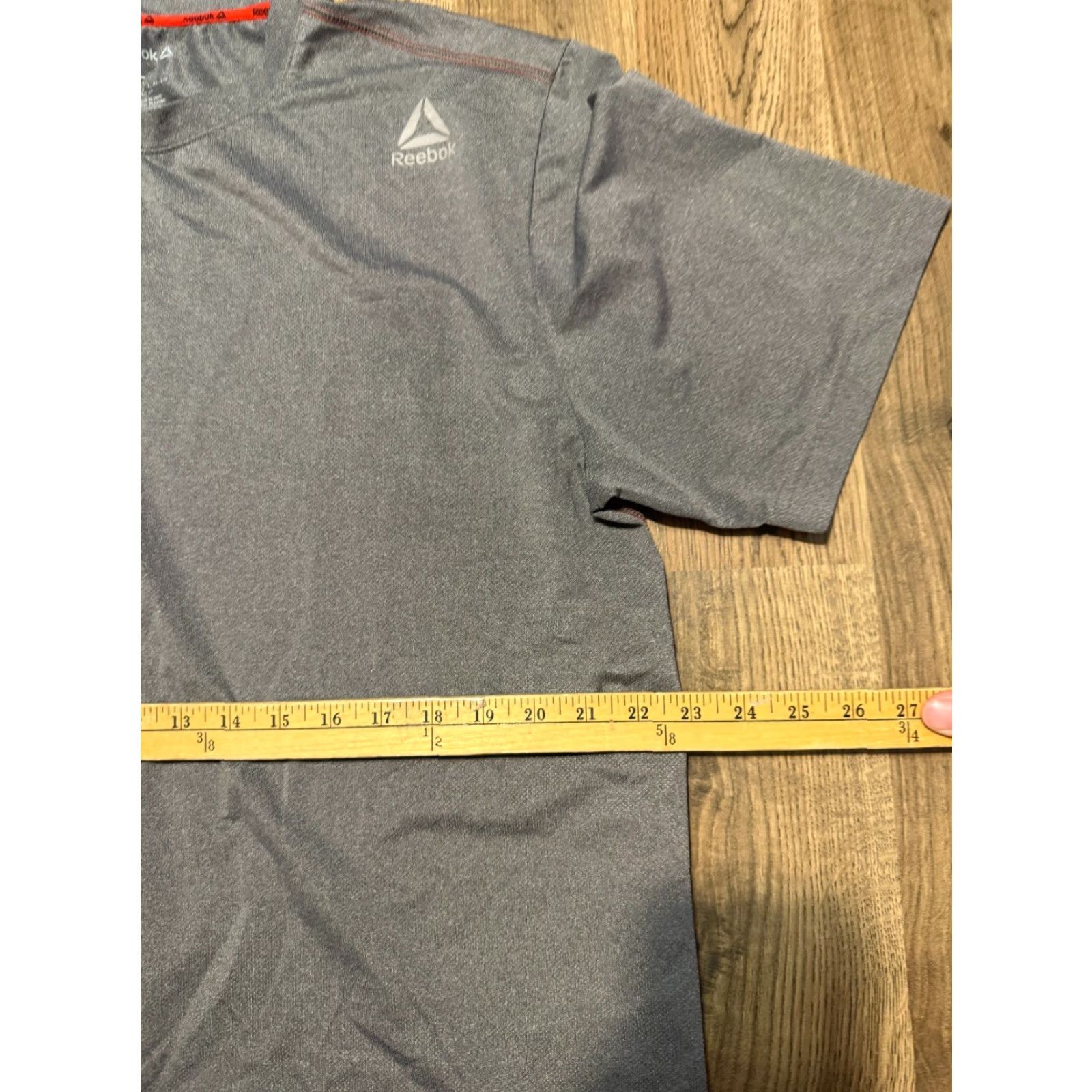 Reebok Reebok Shirt Men Large Gray Short Sleeve Shirt Crewneck Athletic Wear Size US L / EU 52-54 / 3 - 6 Thumbnail