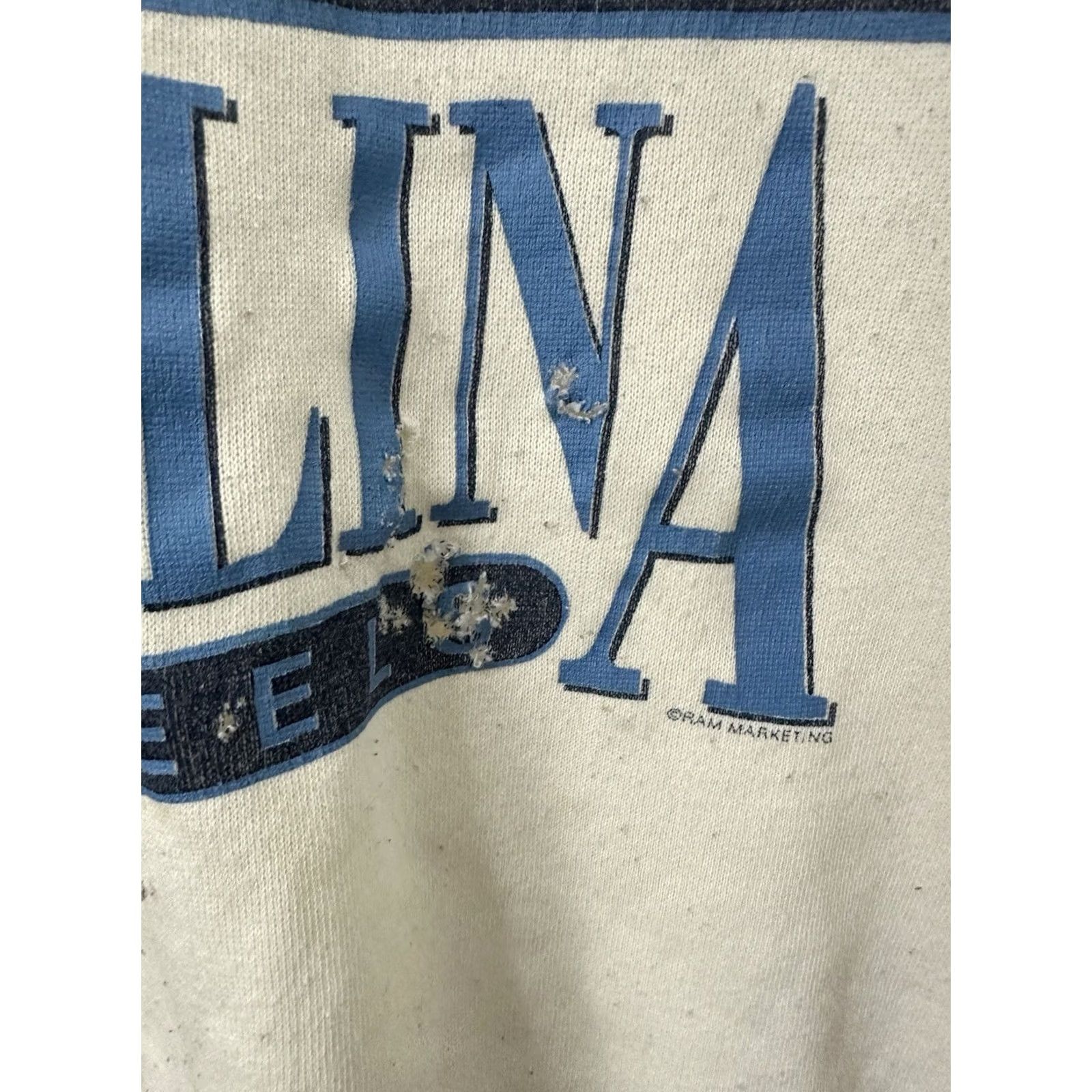 Vintage VTG 80s UNC Carolina Tar Heels Raglan Distressed Worn Sweatshirt Size L Mens Cream Size US L / EU 52-54 / 3 - 6 Thumbnail