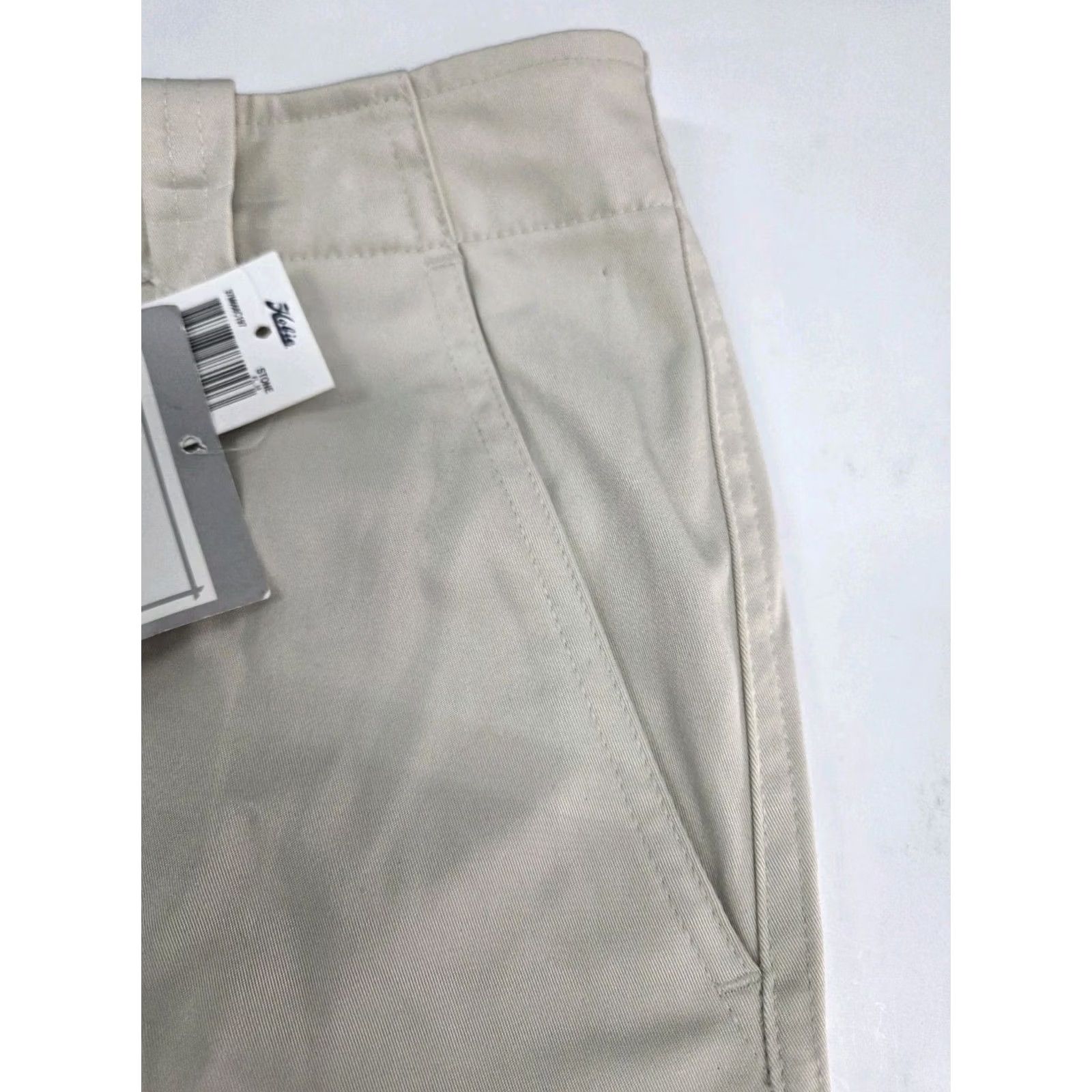 Vintage Hobie Performance Wear Mens Beige Cargo Shorts Zip Pockets Logo 30 Cargo 8in Inseam Regular Mens Beige, Hobie, Shorts, 30, Zip, Logo, Cargo, NWT Size US 30 / EU 46 - 7 Thumbnail
