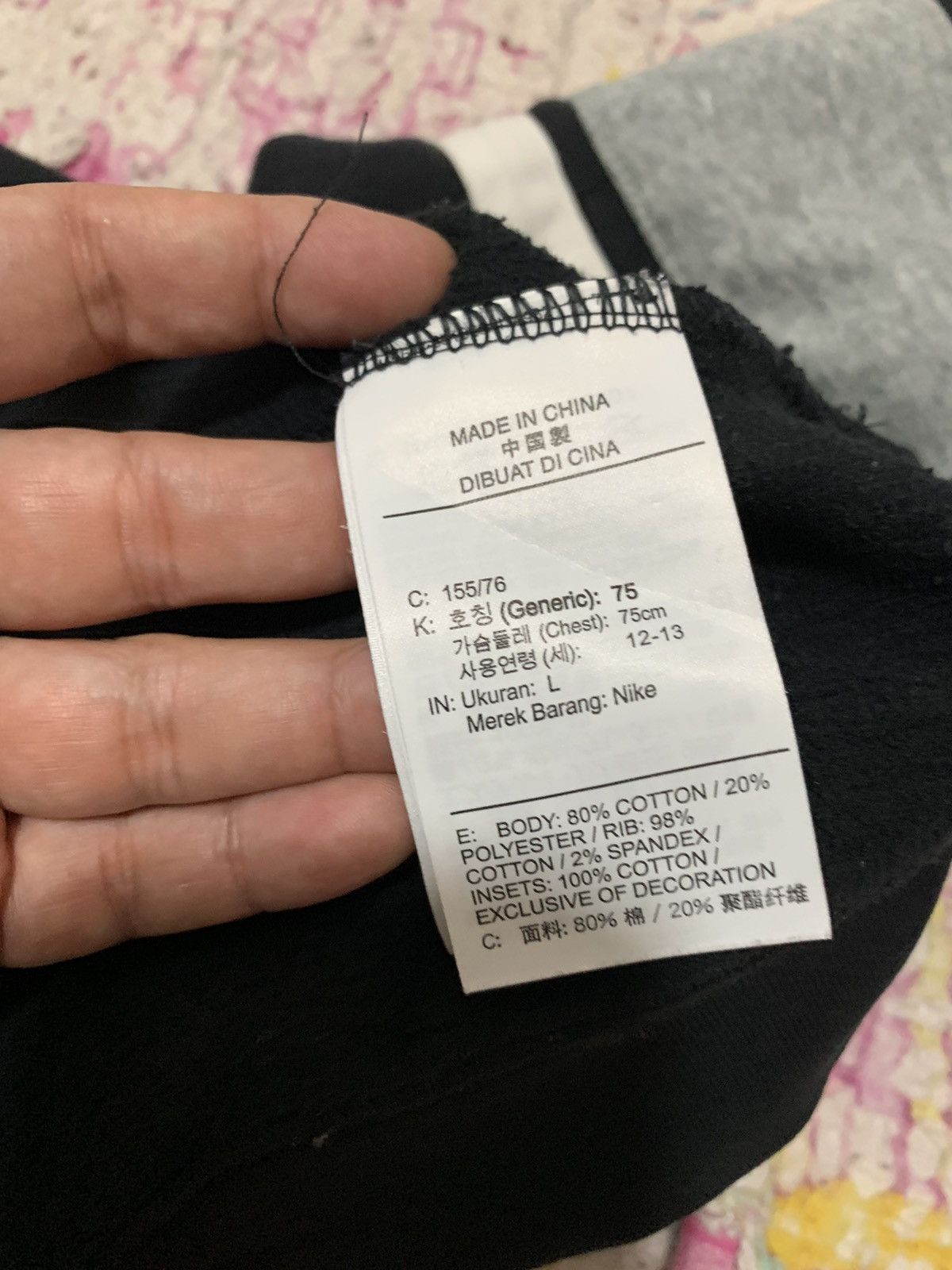 Nike Y2K Nike Air Seeatshirt Size US L / EU 52-54 / 3 - 12 Thumbnail