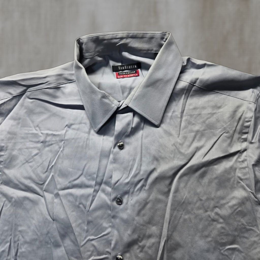Van Heusen Van Heusen Flex Solid Gray Dress Shirt Slim Fit Stretch Adult 16 34/35 Men's Size 42R - 1 Thumbnail