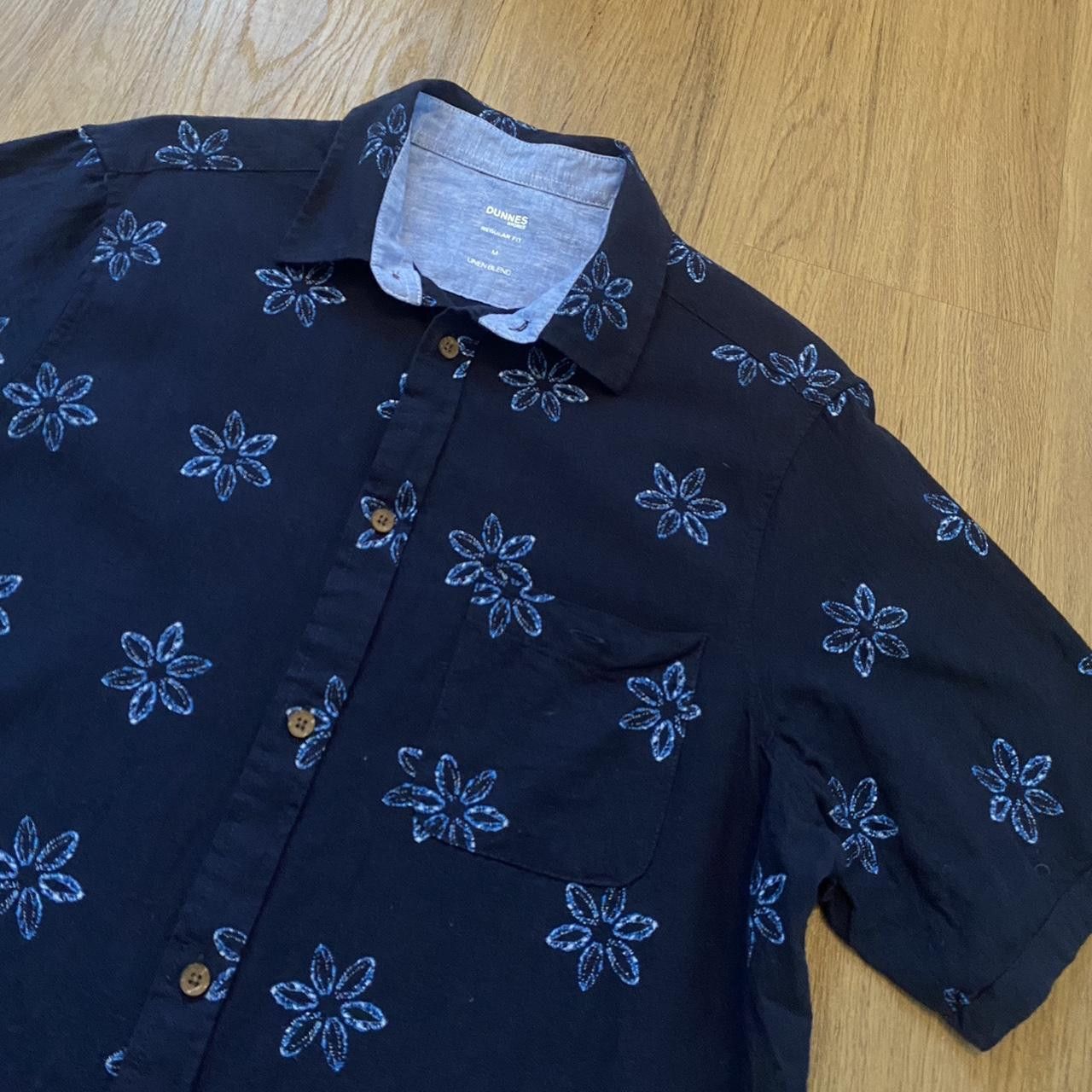 Other Navy blue floral button up shirt #floralshirt Vacation Size US M / EU 48-50 / 2 - 3 Thumbnail