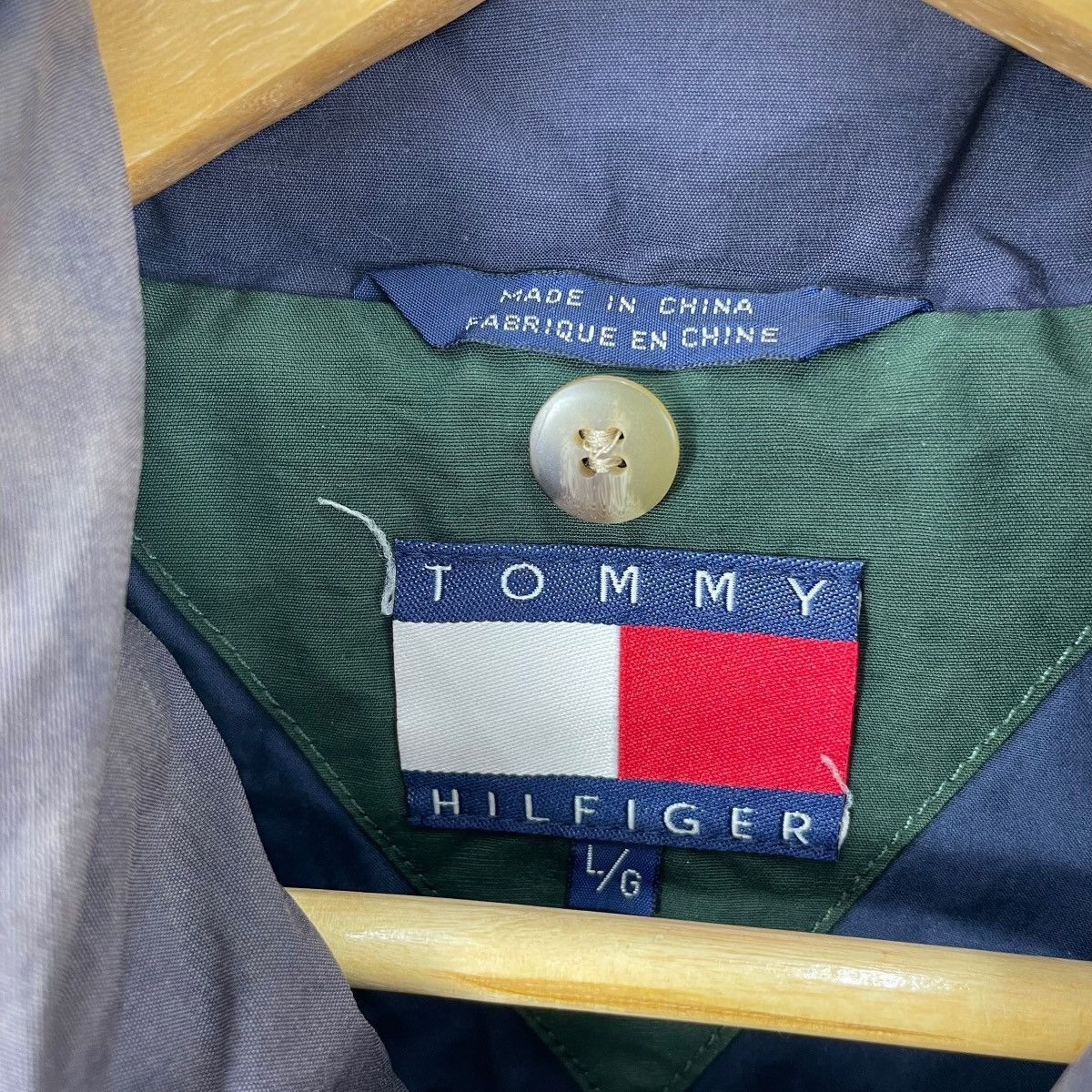 Tommy Hilfiger Vintage Tommy Hilfiger Fishtail Parka Jacket Size US L / EU 52-54 / 3 - 11 Thumbnail
