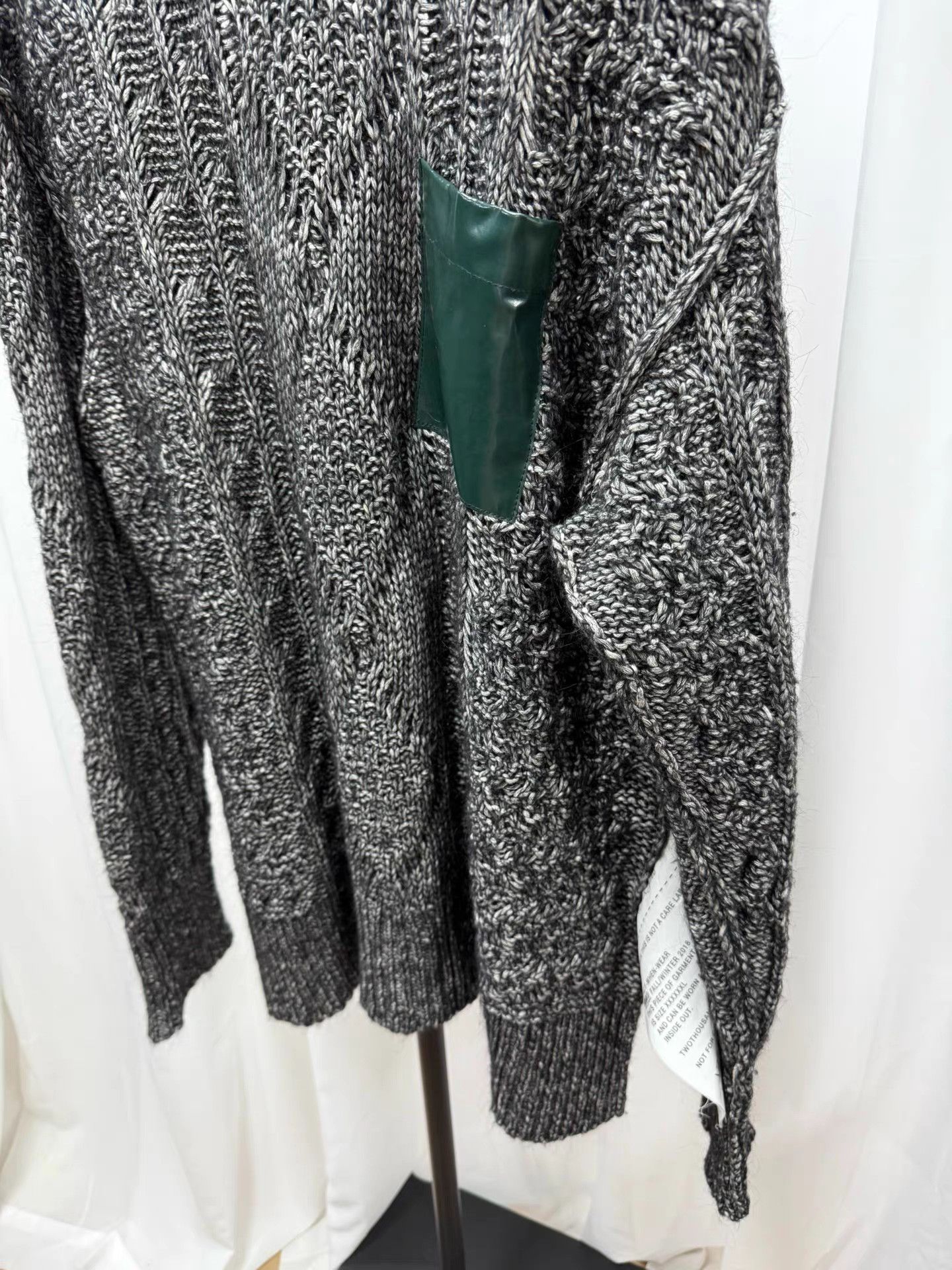 Maison Margiela Maison Margiela Leather Patch Pocket Sweater K20 Size US XL / EU 56 / 4 - 2 Thumbnail