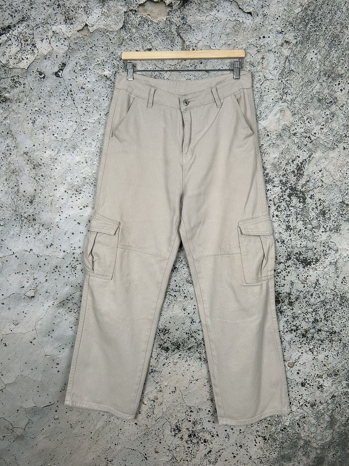 Vintage Vintage Beige Cream Cargo Pants Hype 90s Streetwear Size US 32 / EU 48 - 1 Thumbnail