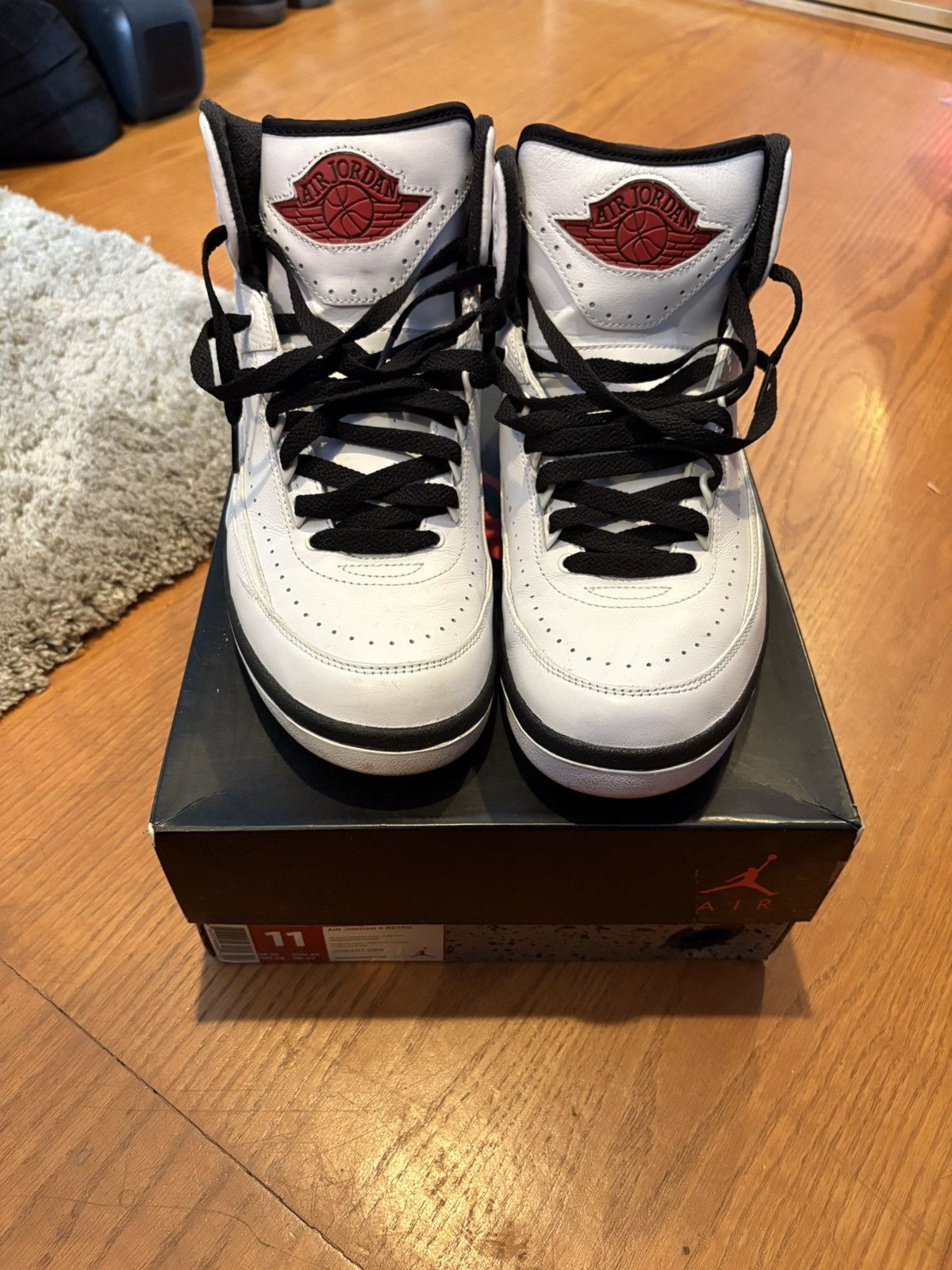 Jordan Brand Air Jordan 2 Chicago Size US 10 / EU 43 - 1 Thumbnail