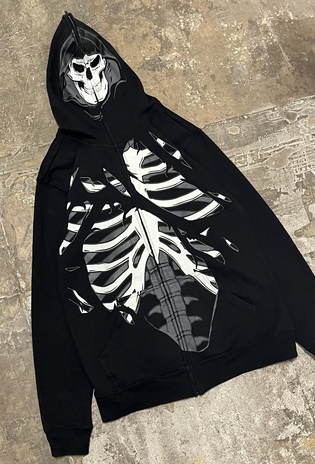 Vintage Skeleton full zip skater hoodie grunge emo cybery2k goth Size US L / EU 52-54 / 3 - 1 Thumbnail