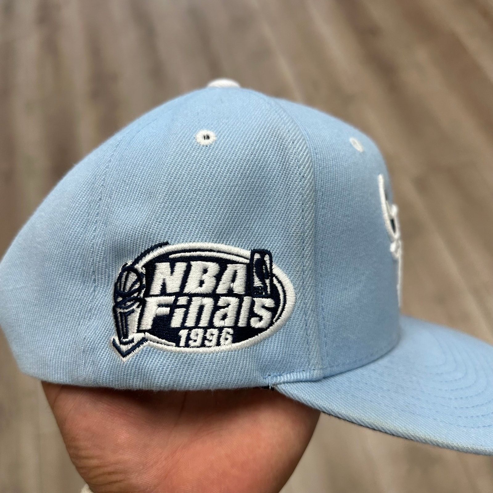 Mitchell & Ness Mitchell & Ness Chicago Bulls light blue 1996 NBA Finals hat Size ONE SIZE - 5 Thumbnail