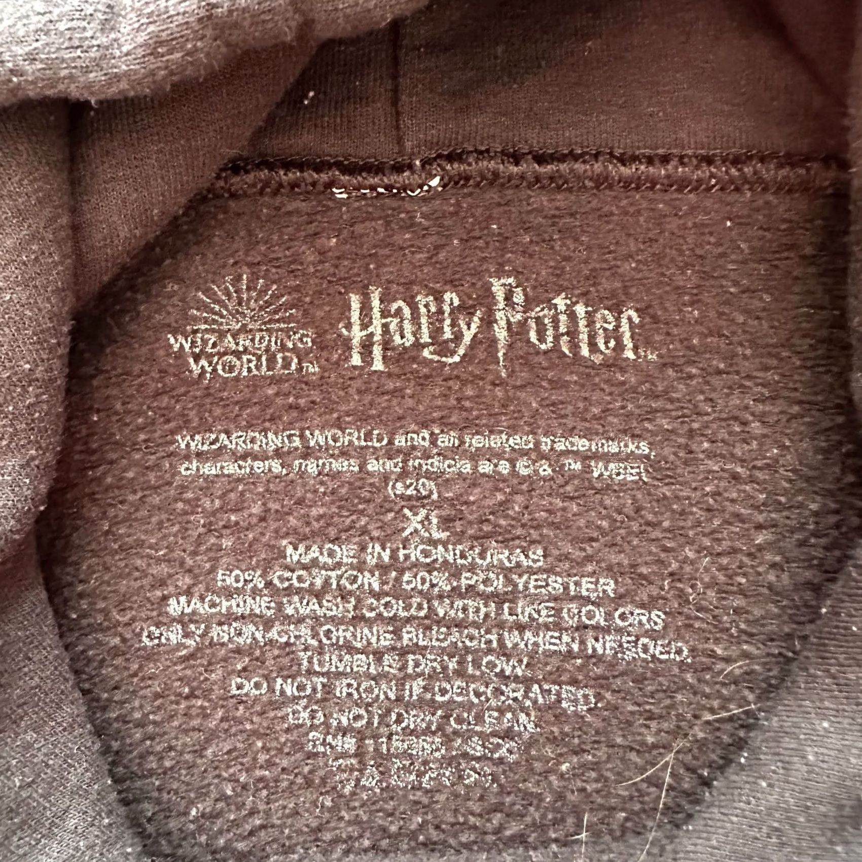 Vintage Harry Potter Hogwarts Pullover Hoodie Sweatshirt Mens XL Red Wizardry School of Witchcraft Size US XL / EU 56 / 4 - 3 Thumbnail