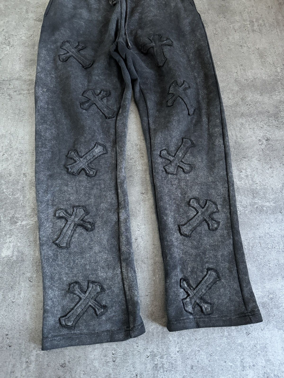 Affliction × Vintage Like chrome hearts sweatpants black grey logo print y2k Size US 34 / EU 50 - 2 Thumbnail