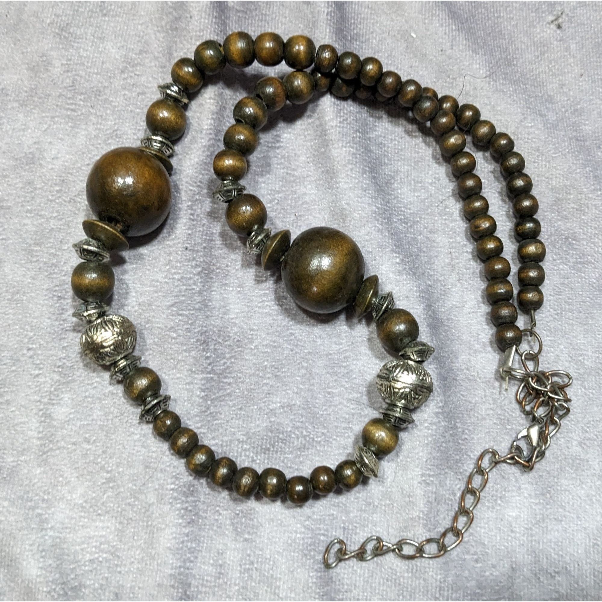 Other Vintage Wooden Beaded Necklace With Silver-Tone Accents & Ad Size ONE SIZE - 6 Thumbnail