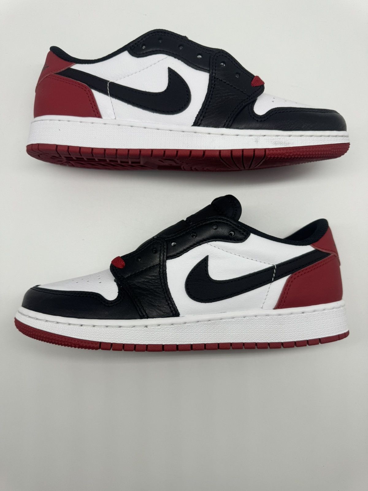 Nike Nike Air Jordan 1 Retro Low OG Black Toe (GS) Size 7 (7Y) Size US 7 / EU 40 - 2 Thumbnail