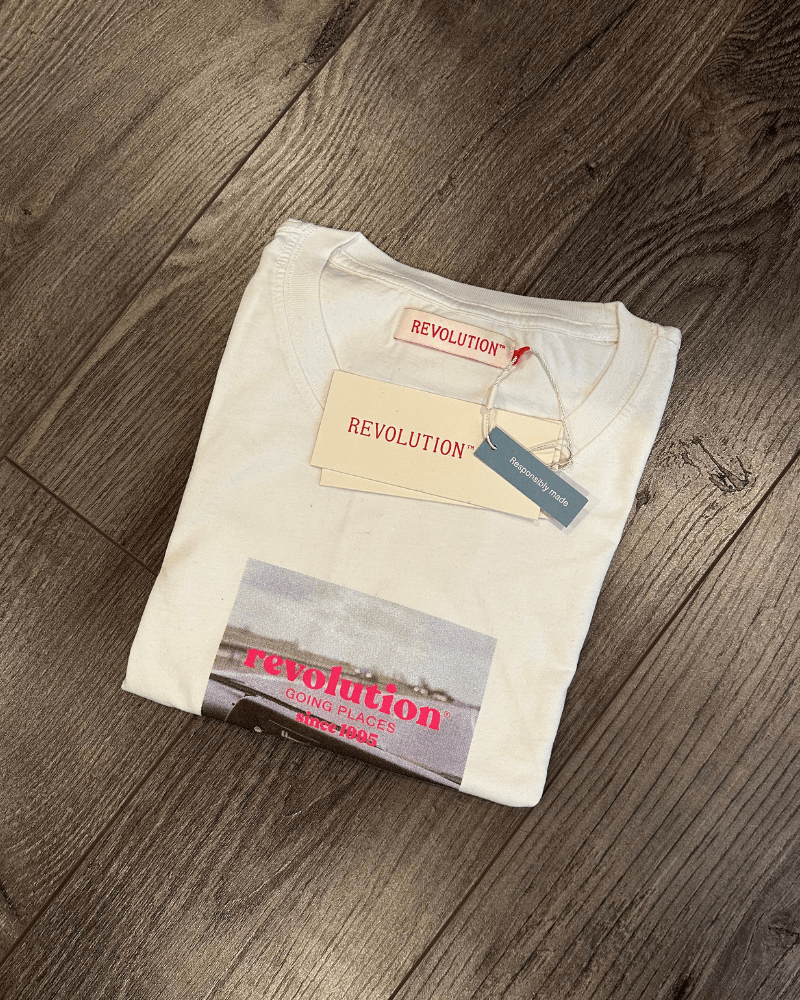 Other BNWT Revolution of 1995 - Going Places T-Shirt - Size Medium Size US M / EU 48-50 / 2 - 6 Thumbnail