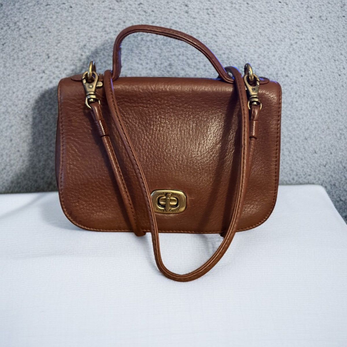 Nine West Nine West small brown leather crossbody/handbag Size ONE SIZE - 1 Thumbnail
