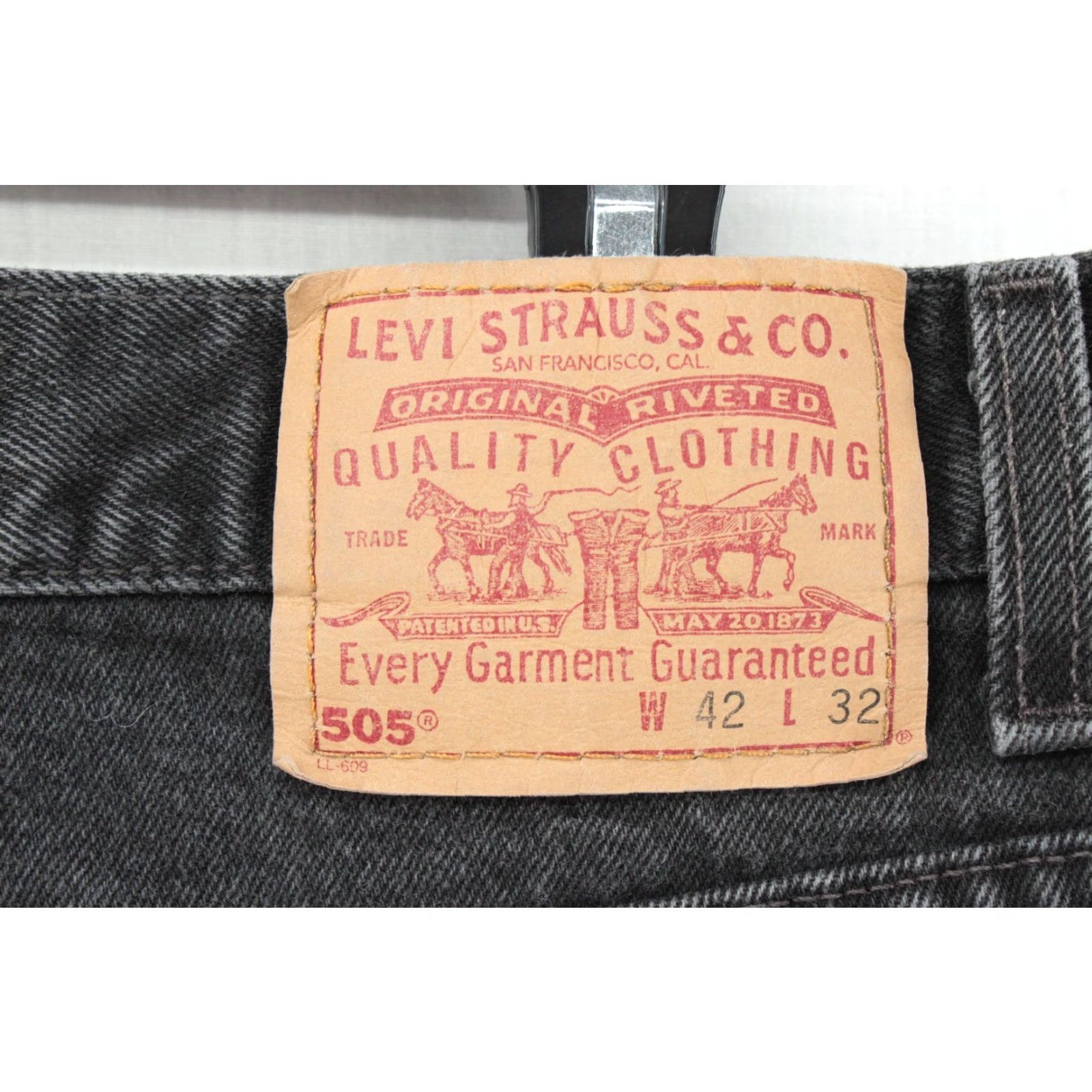 Levi's VINTAGE Levi’s 505 Jeans Men Black Made in USA 1990s Straight Levi’s 505 38x32 Jeans Mens Black 90s USA Cowboy Size US 38 / EU 54 - 7 Thumbnail