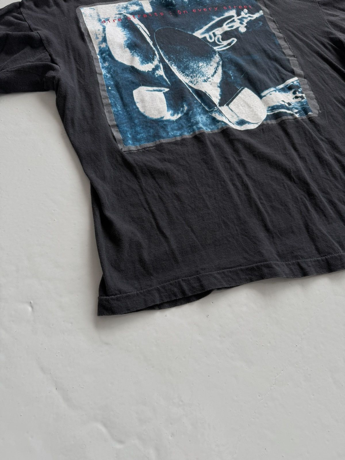 Vintage Vintage 1992 Dire Straits on every street tour tee Size US XL / EU 56 / 4 - 6 Thumbnail