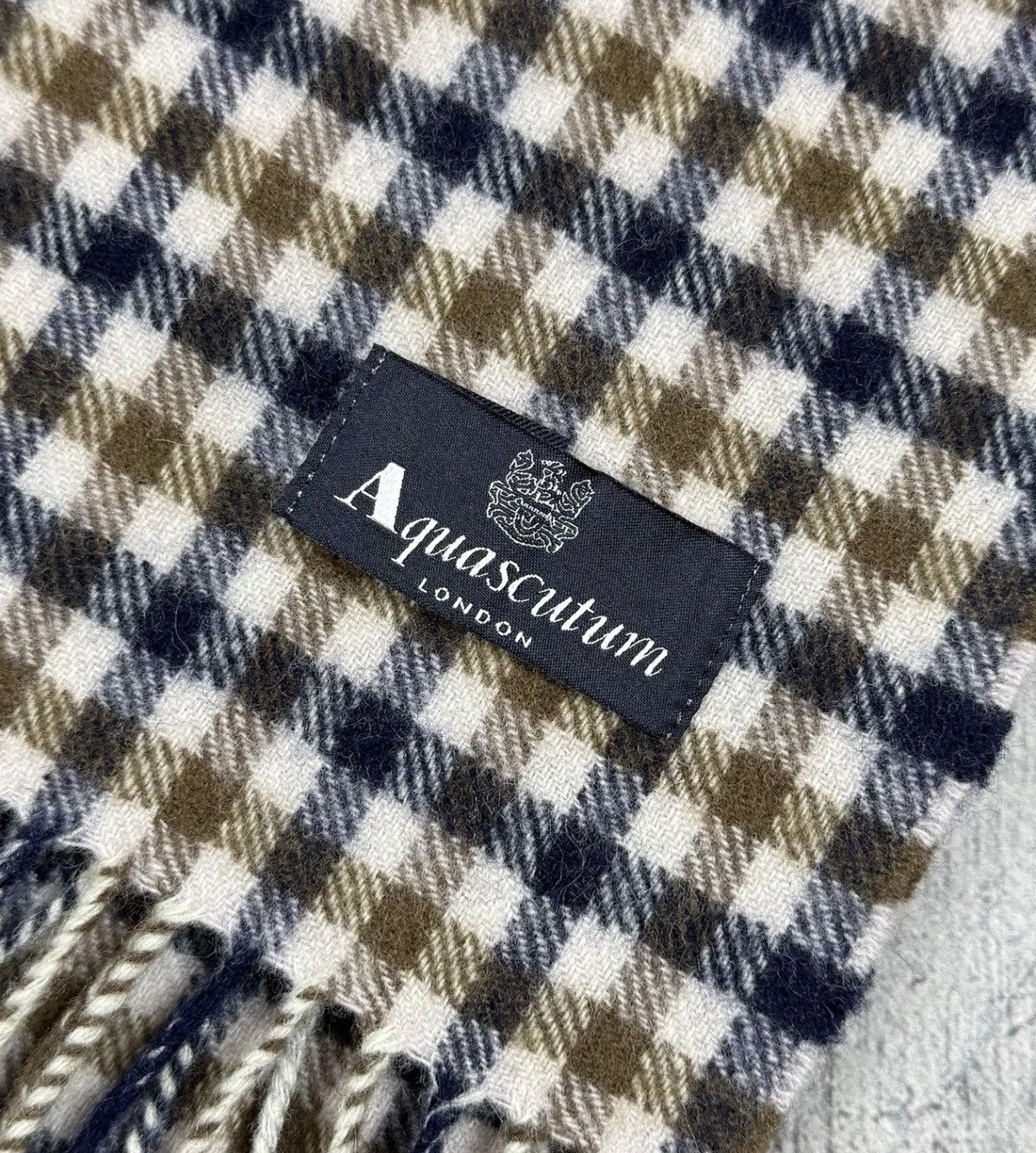 Aquascutum Aquascutum London Checkered 100% Lambs Wool Scarf England Size ONE SIZE - 2 Thumbnail