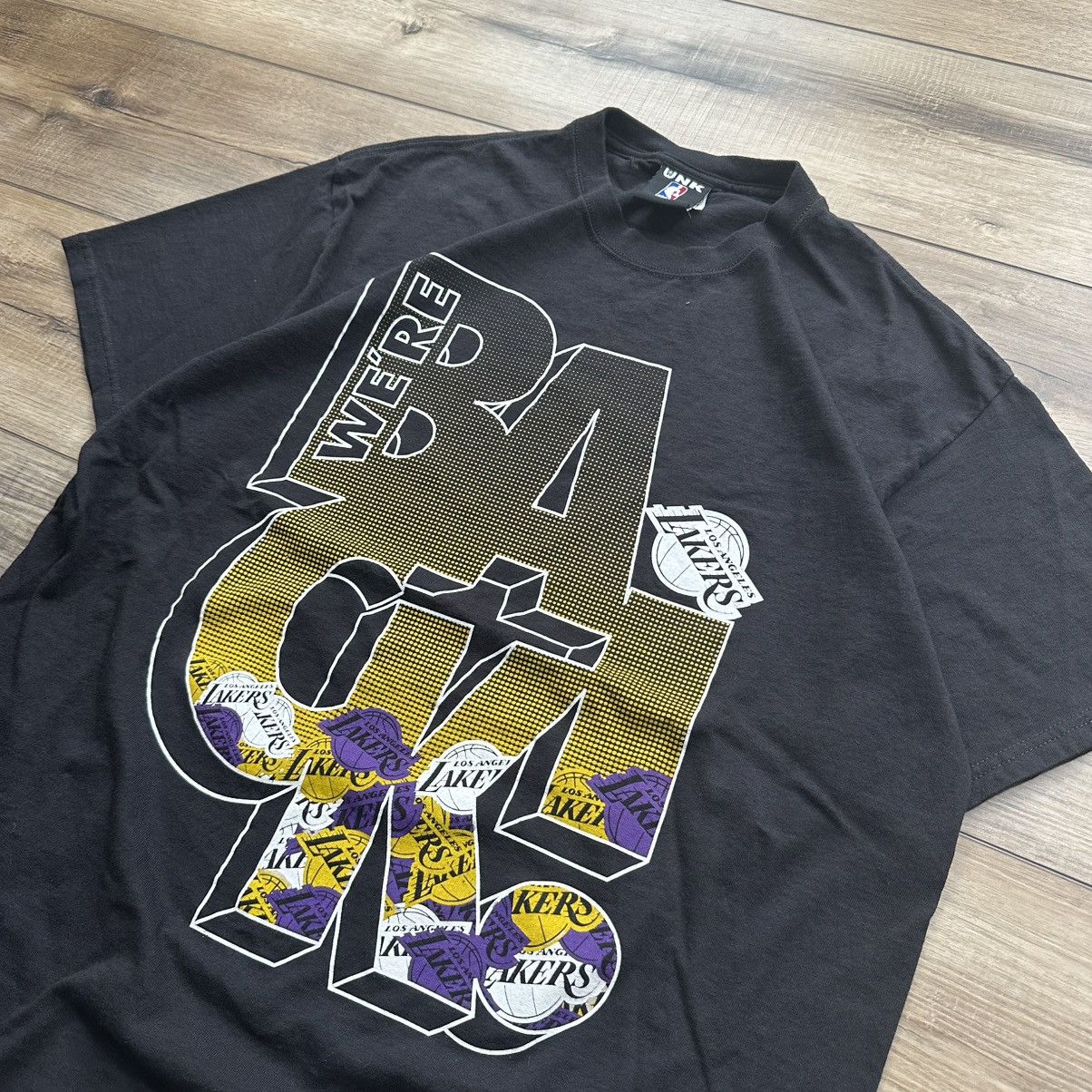 NBA Vintage 2000s Y2K Los Angeles Lakers NBA Graphic Tee Size US XL / EU 56 / 4 - 4 Thumbnail