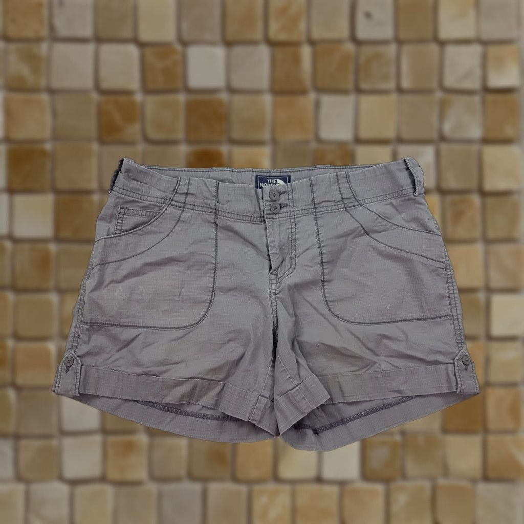 The North Face VINTAGE The North Face Outdoor Shorts Women XL Gray 90s Hiking Camping Retro Lightweight Canvas Size 40" / US 18 - 1 Thumbnail