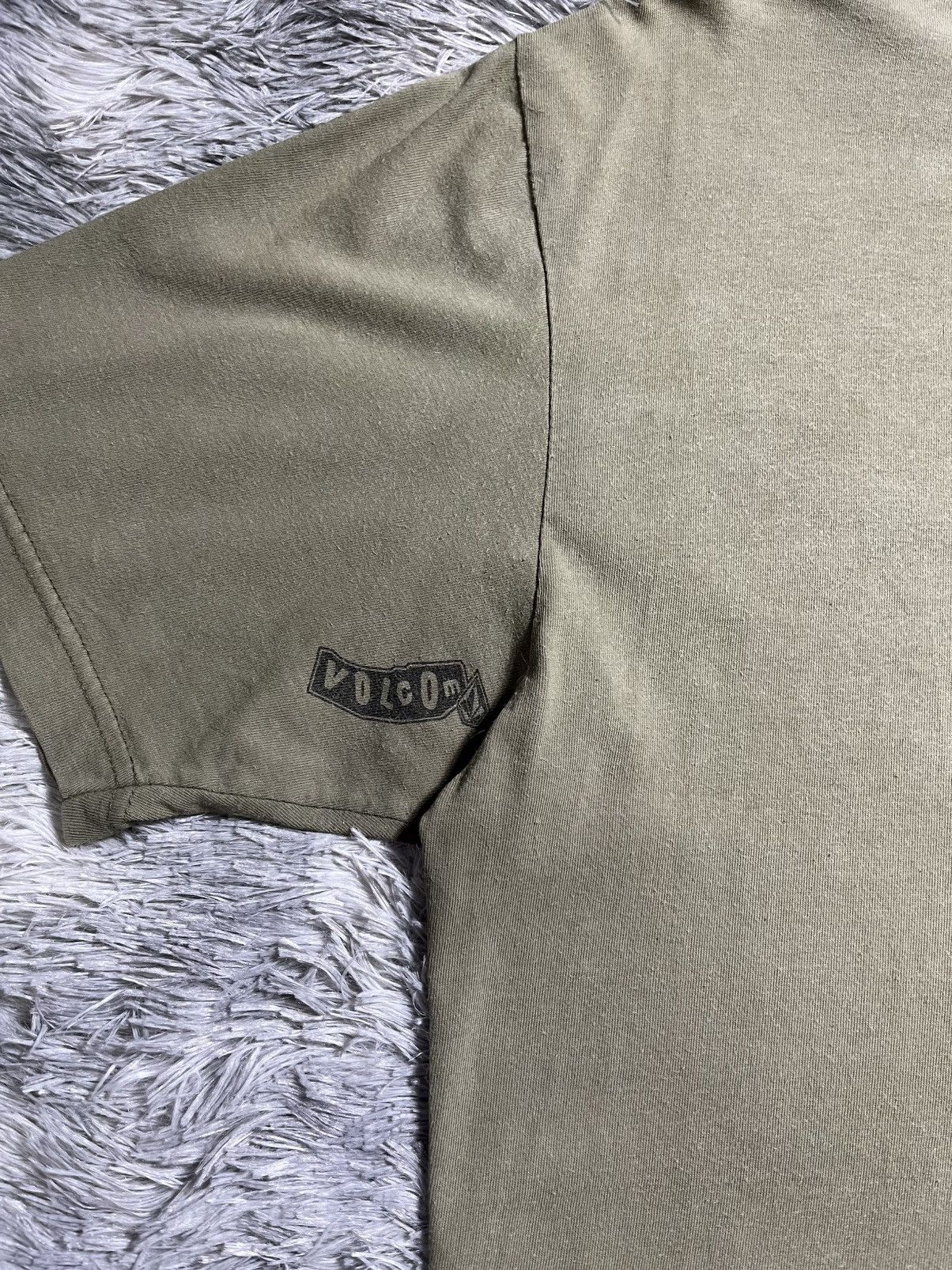 Volcom Vintage y2k Volcom fcuk off tee Size US L / EU 52-54 / 3 - 3 Thumbnail
