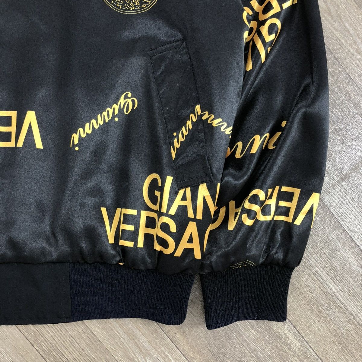 Versace 🇮🇹Gianni Versace Jeans Couture Medusa Reversible Silk Jacket Size US L / EU 52-54 / 3 - 8 Thumbnail