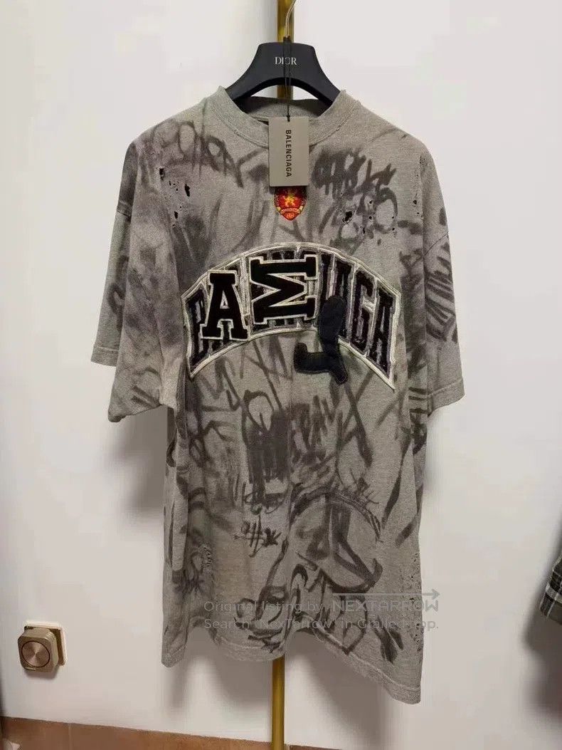 Balenciaga Balenciaga Gray Manchester United graffiti letter logo sho Size US L / EU 52-54 / 3 - 1 Thumbnail