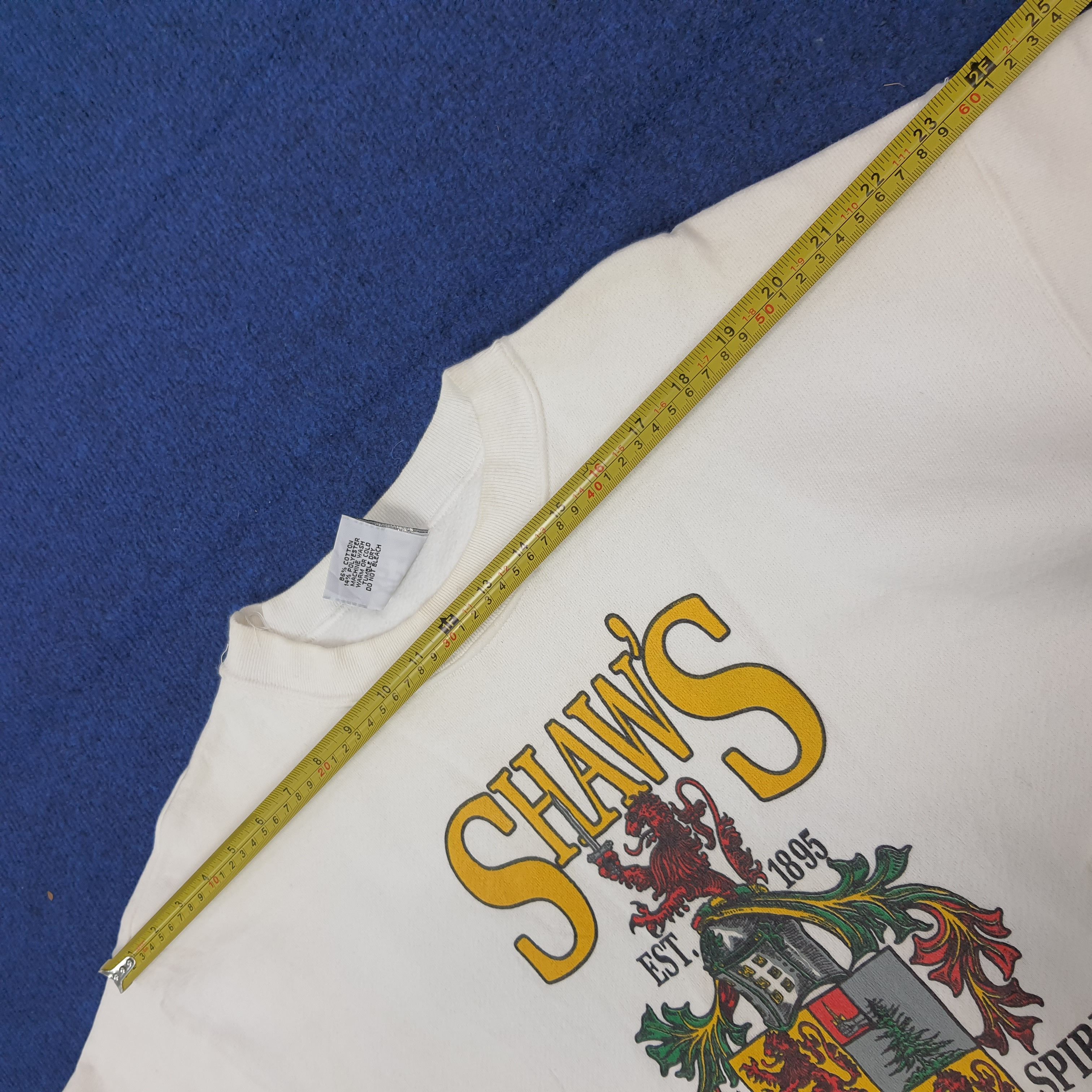 Vintage Vintage Shaw's Hong Kong Pub Sweatshirt C269N21 Size US L / EU 52-54 / 3 - 8 Thumbnail