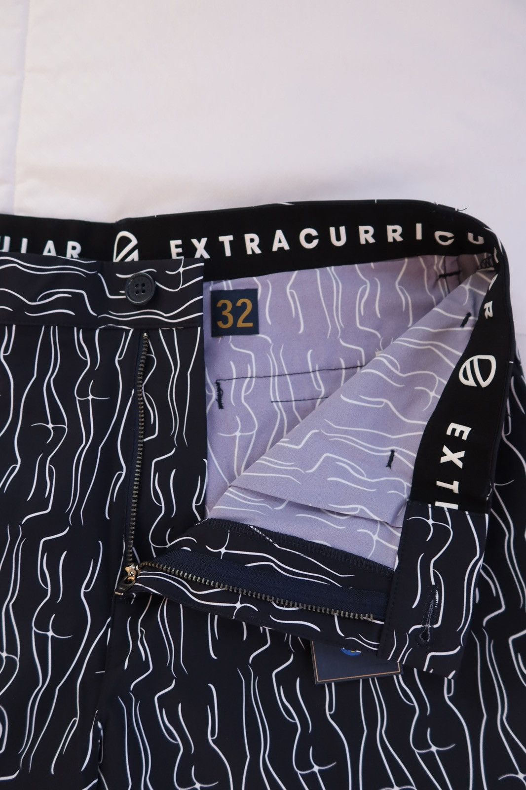 Other Extracurricular Chauncey Short Eve Print Size US 32 / EU 48 - 3 Thumbnail