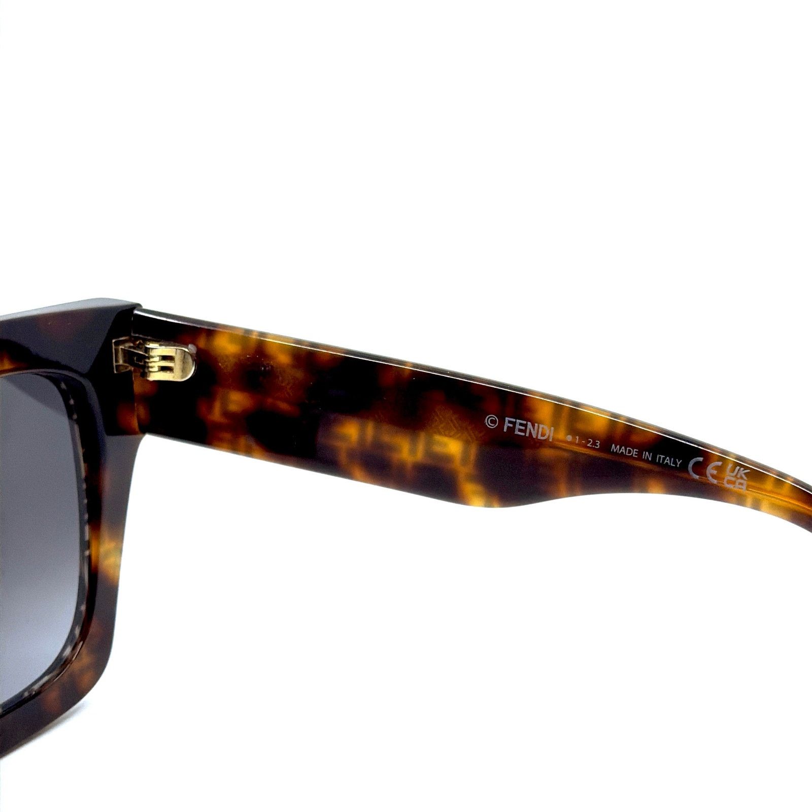 Fendi New!!! FENDI Sunglasses FE40101F 55B Authentic Size ONE SIZE - 9 Thumbnail