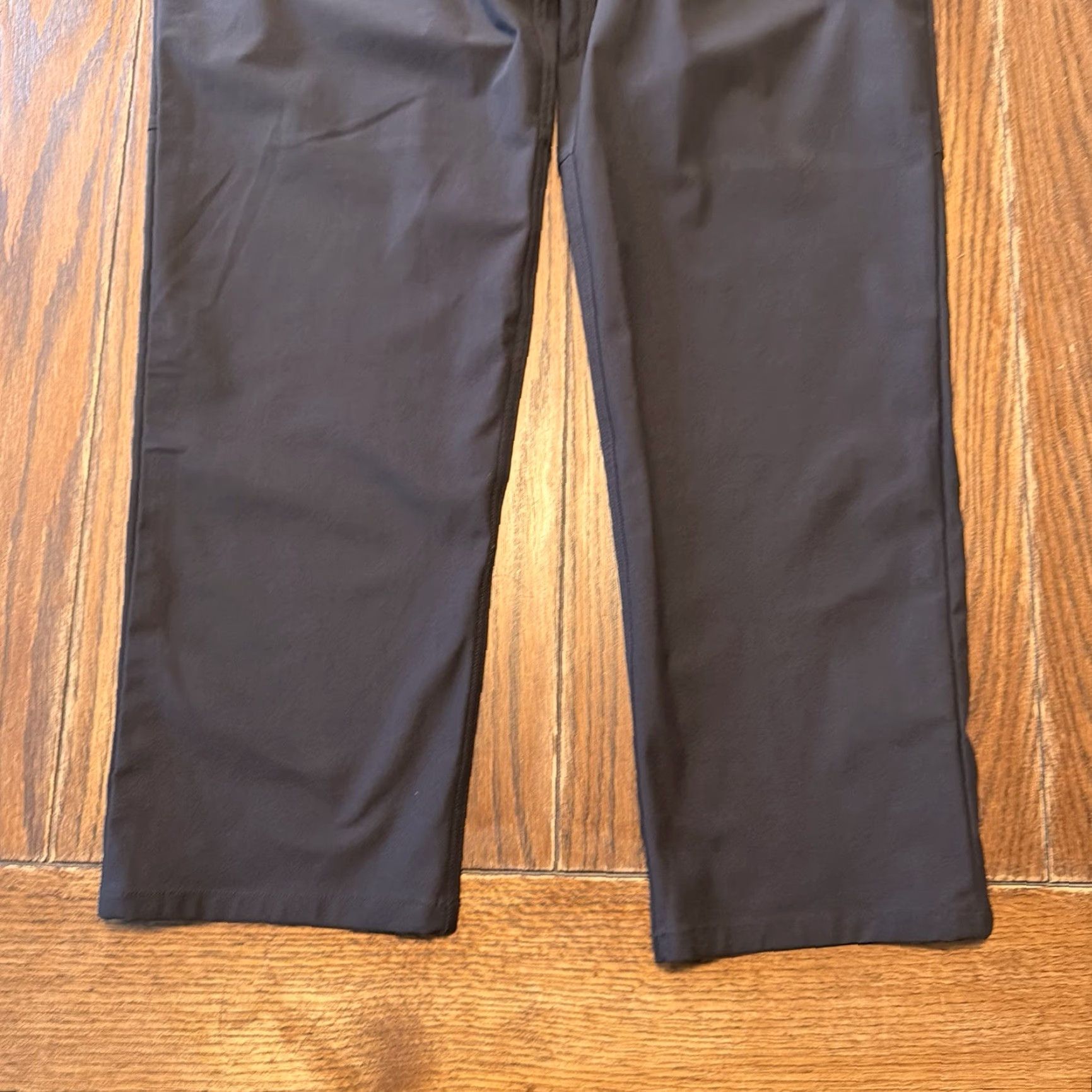 Lululemon Lululemon Men’s Pants Black Size 36x31 Stretch Zip Pocket Size US 36 / EU 52 - 2 Thumbnail