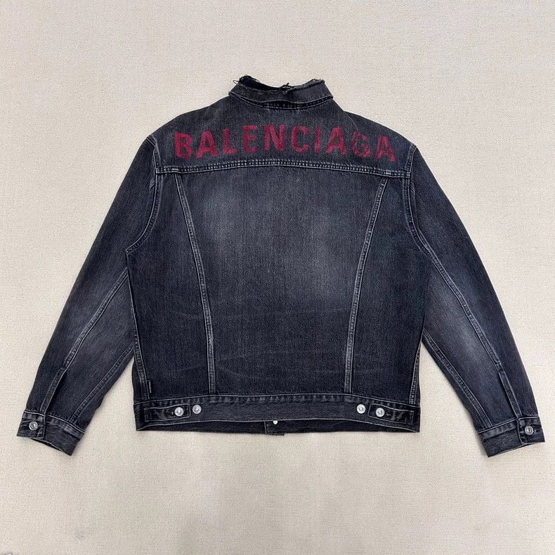 Balenciaga Balenciaga Black and red washing destroys jacket. Size M / US 6-8 / IT 42-44 - 2 Thumbnail