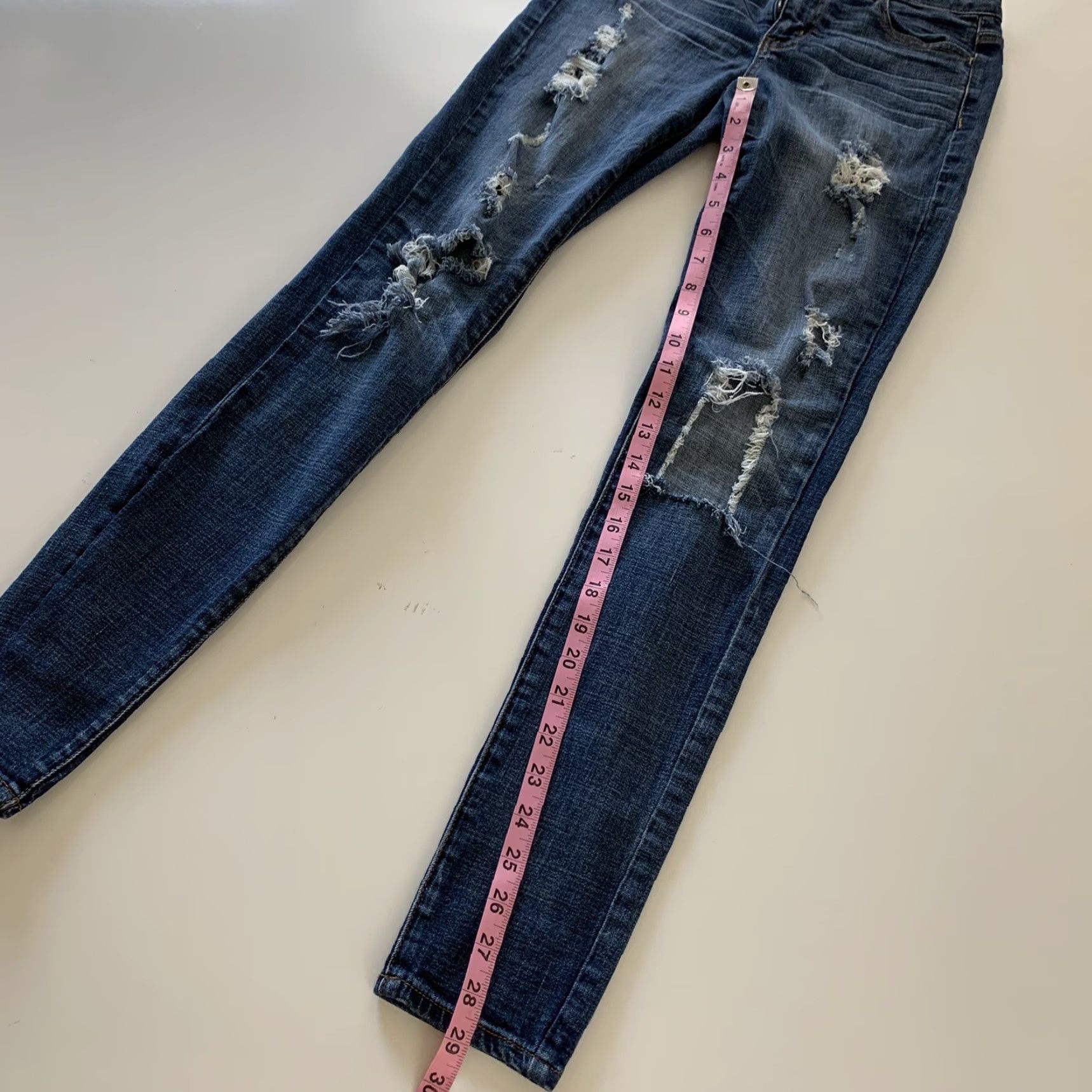 American Eagle Outfitters VINTAGE American Eagle Hi-Rise Distressed Jegging Medium Wash Ripped Blue Denim Size 2 Womens Blue Jeans Jegging 2 Size 26" / US 2 / IT 38 - 6 Thumbnail