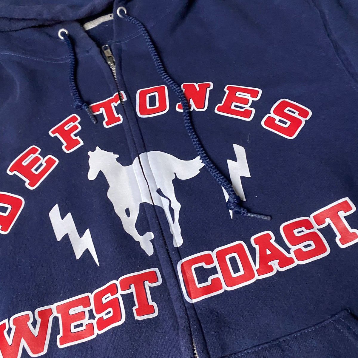 Band Tees 2000's Deftones White Pony Bootleg Hoodie Size US M / EU 48-50 / 2 - 5 Thumbnail