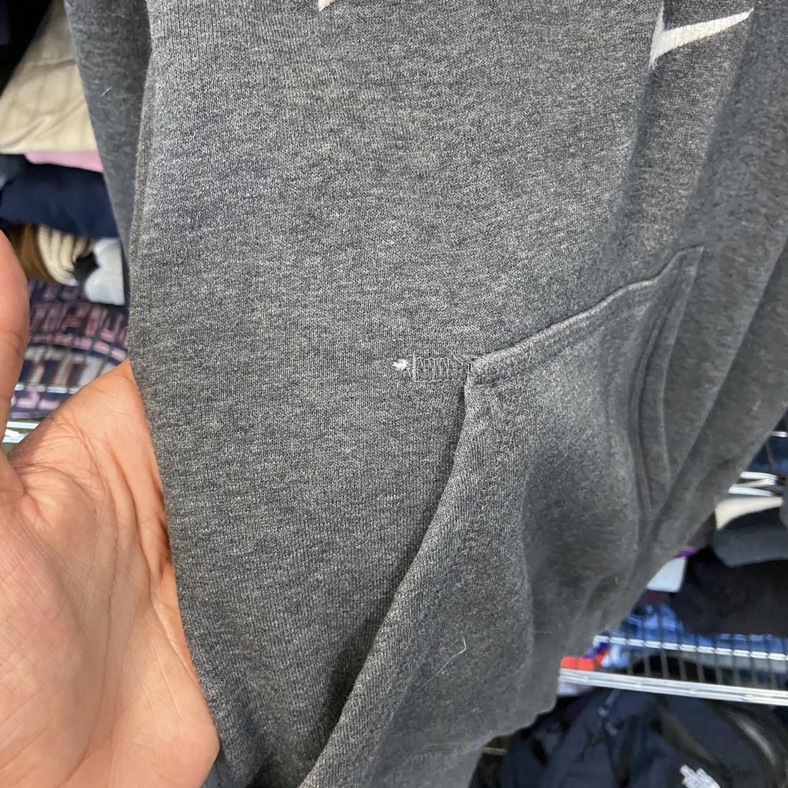 Nike Nike embroidered spell out swoosh hoodie sweatshirt size S Size US S / EU 44-46 / 1 - 4 Thumbnail